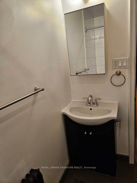 Photo 7 of Unit 3, 71 Thirteenth Street, Etobicoke, New Toronto — HOMEH