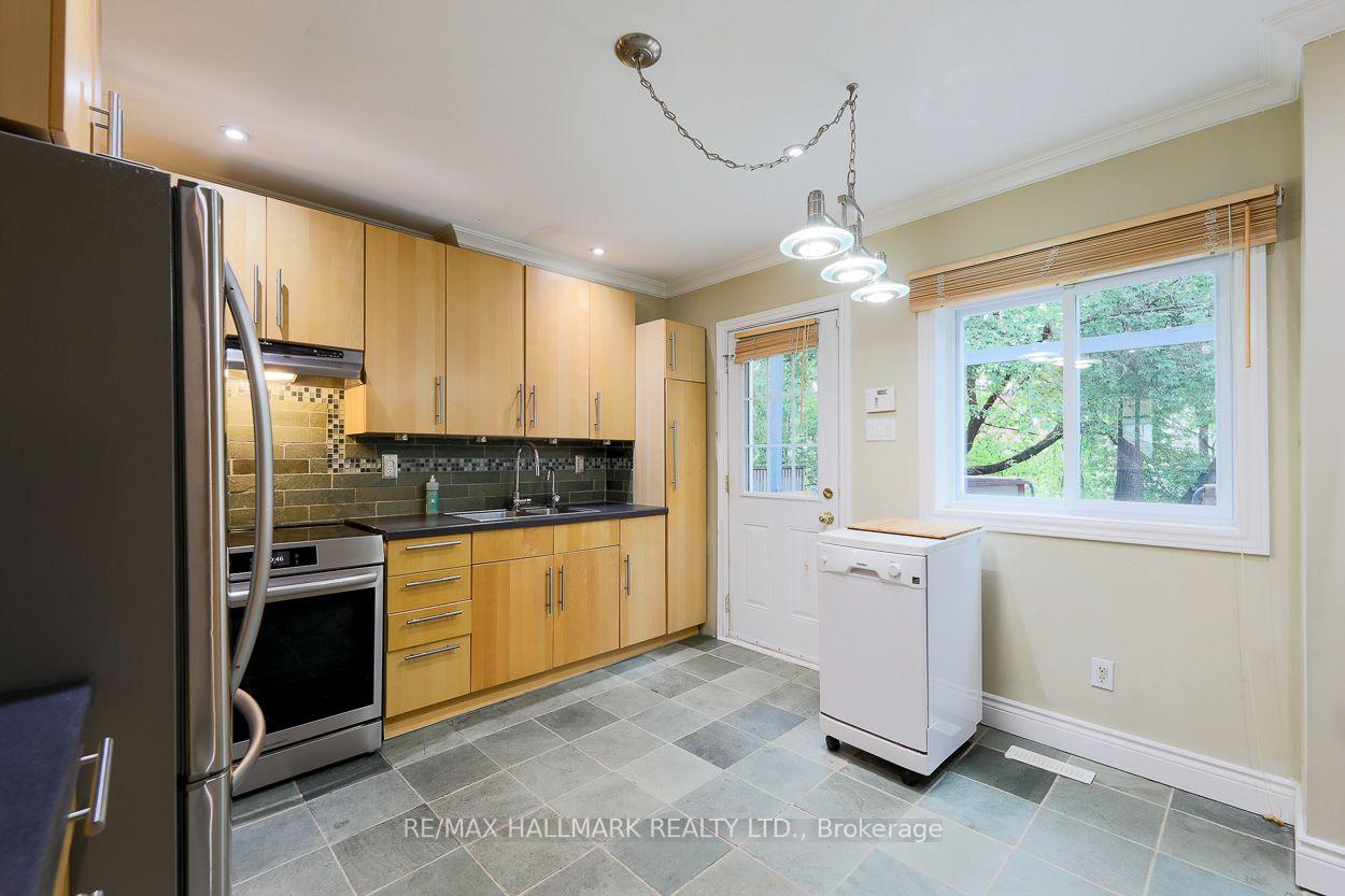 Photo 18 of 703 Craven Road, Toronto, Greenwood-Coxwell — HOMEH
