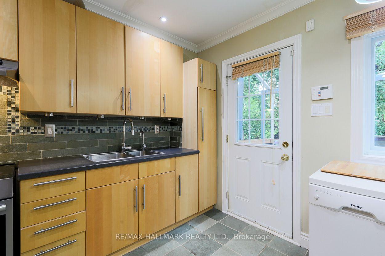 Photo 20 of 703 Craven Road, Toronto, Greenwood-Coxwell — HOMEH
