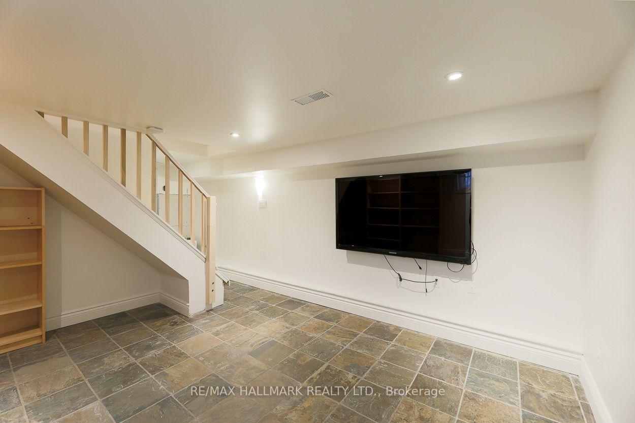Photo 28 of 703 Craven Road, Toronto, Greenwood-Coxwell — HOMEH