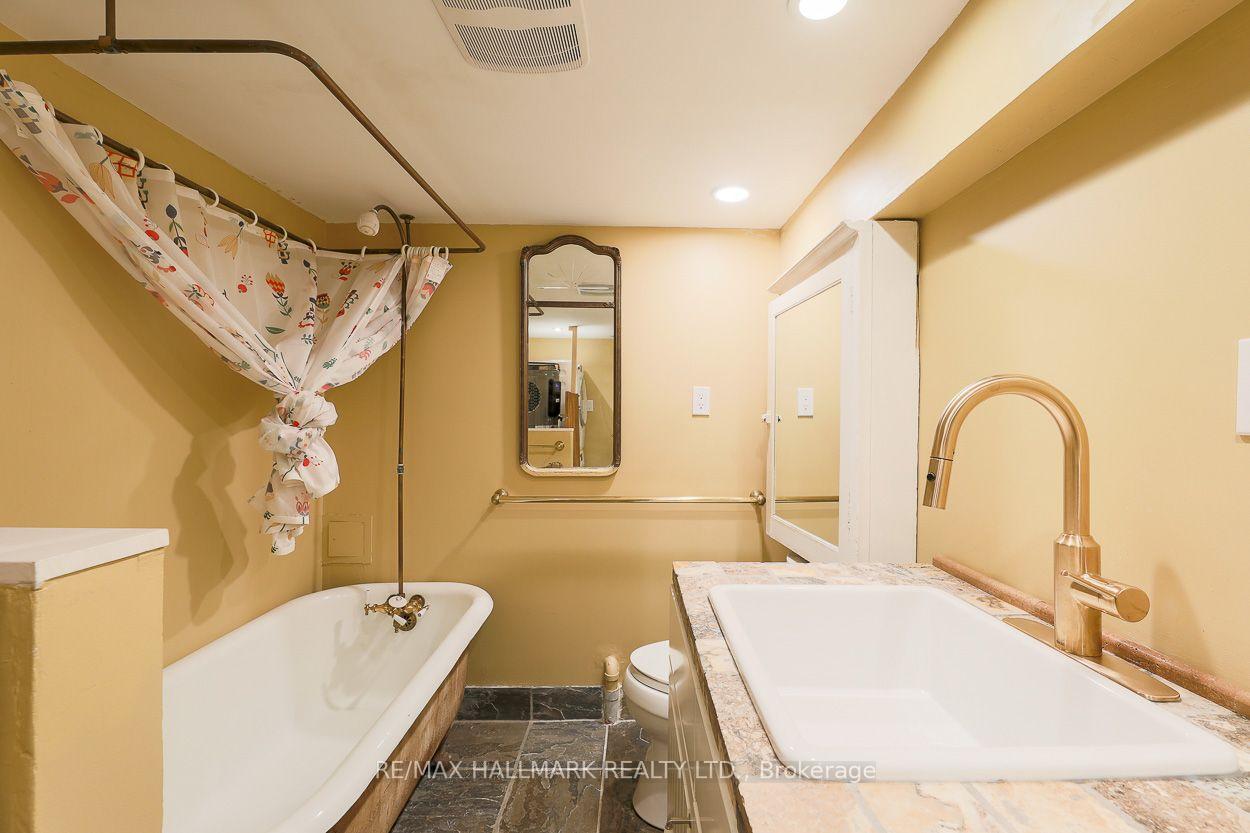 Photo 33 of 703 Craven Road, Toronto, Greenwood-Coxwell — HOMEH