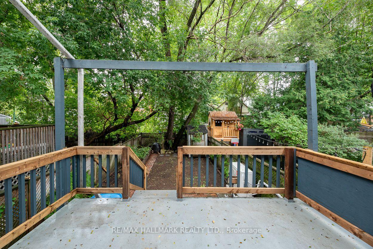 Photo 38 of 703 Craven Road, Toronto, Greenwood-Coxwell — HOMEH