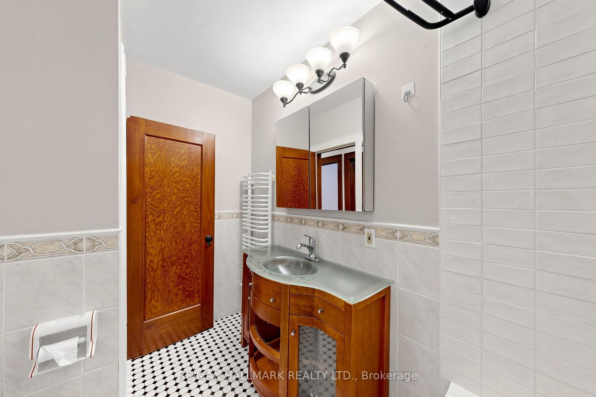 Photo 38 of Unit Main, 166 Cambridge Avenue, Toronto, Playter Estates-Danforth — HOMEH