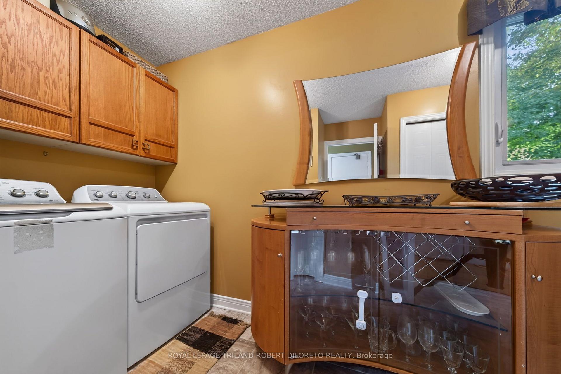 Photo 22 of 39 Westbrook Drive, Middlesex Centre, Kilworth — HOMEH
