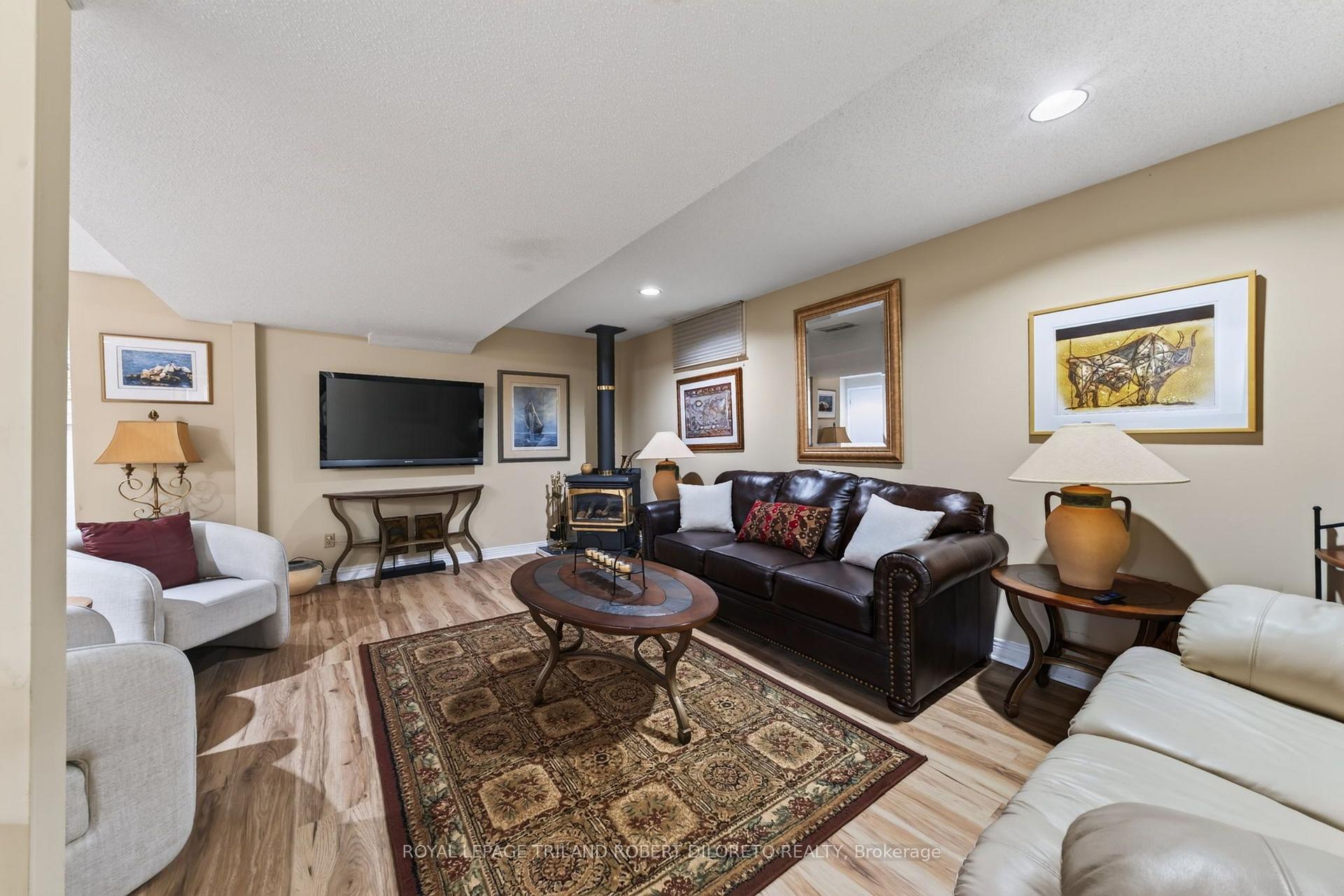 Photo 33 of 39 Westbrook Drive, Middlesex Centre, Kilworth — HOMEH