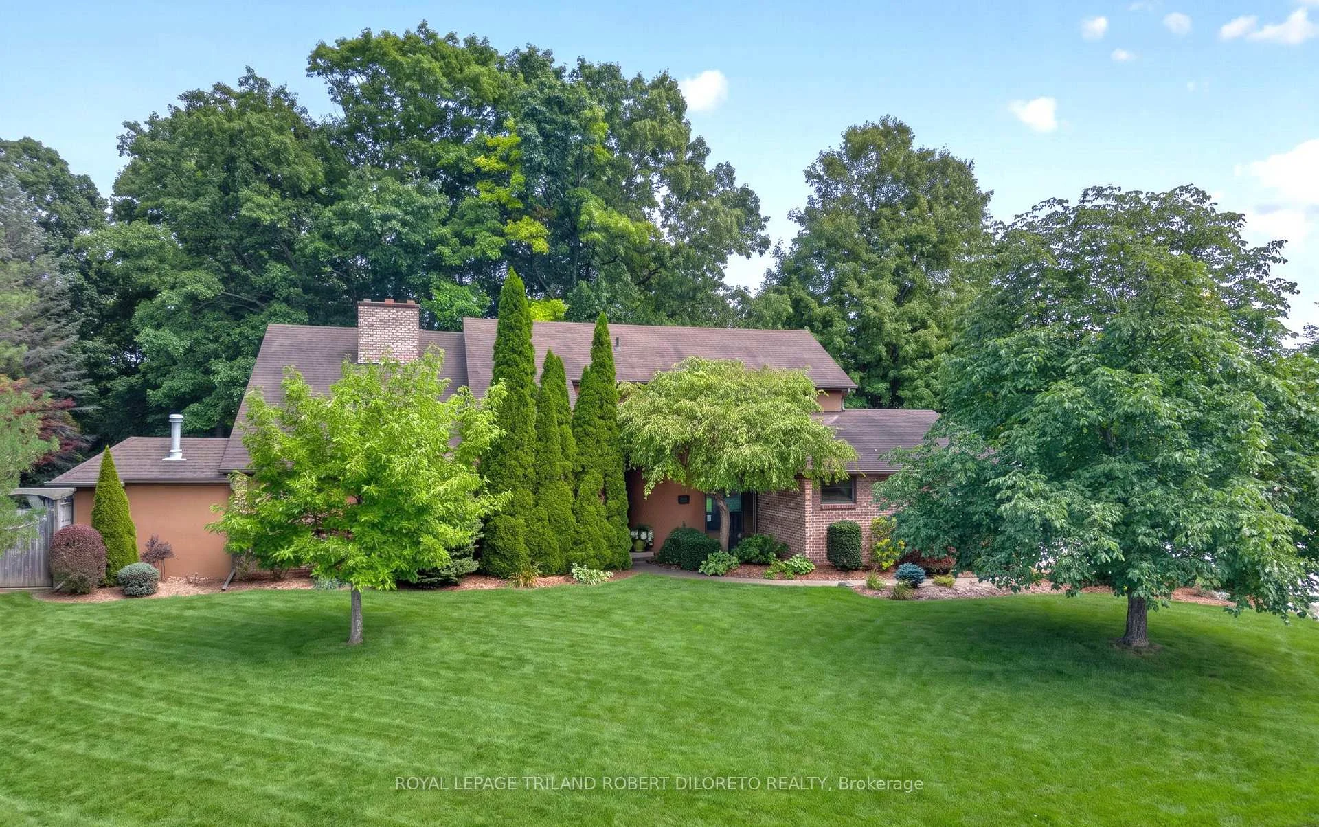Photo 3 of 39 Westbrook Drive, Middlesex Centre, Kilworth — HOMEH