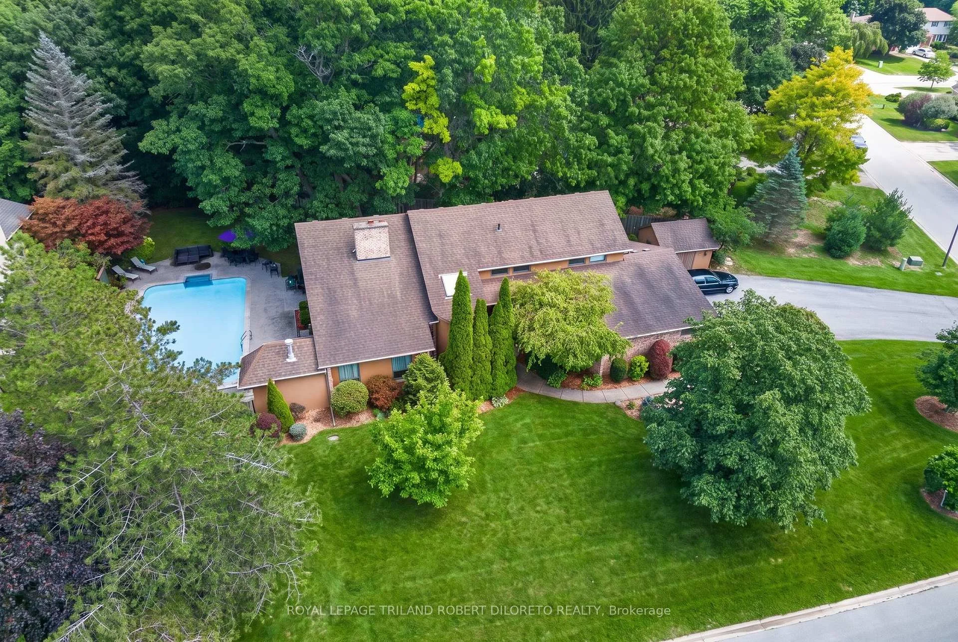 Photo 5 of 39 Westbrook Drive, Middlesex Centre, Kilworth — HOMEH