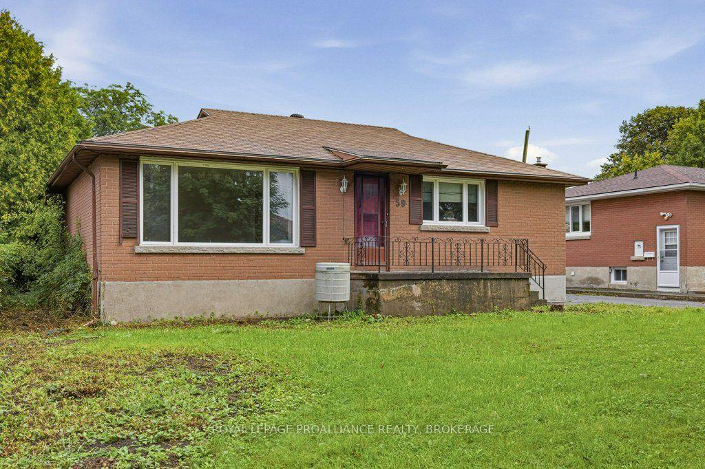 Photo 4 of 59 Campbell Crescent, Kingston, Central City West — HOMEH