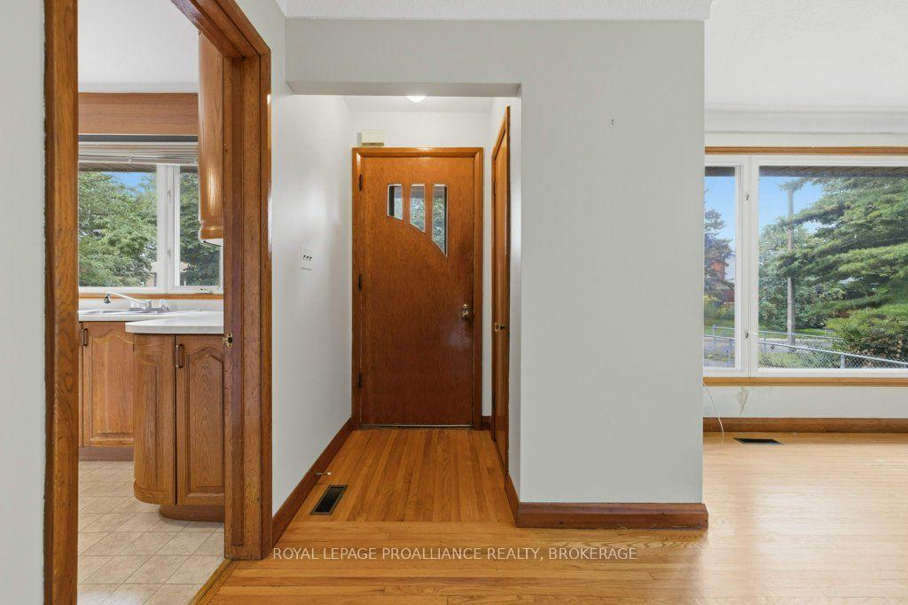 Photo 5 of 59 Campbell Crescent, Kingston, Central City West — HOMEH