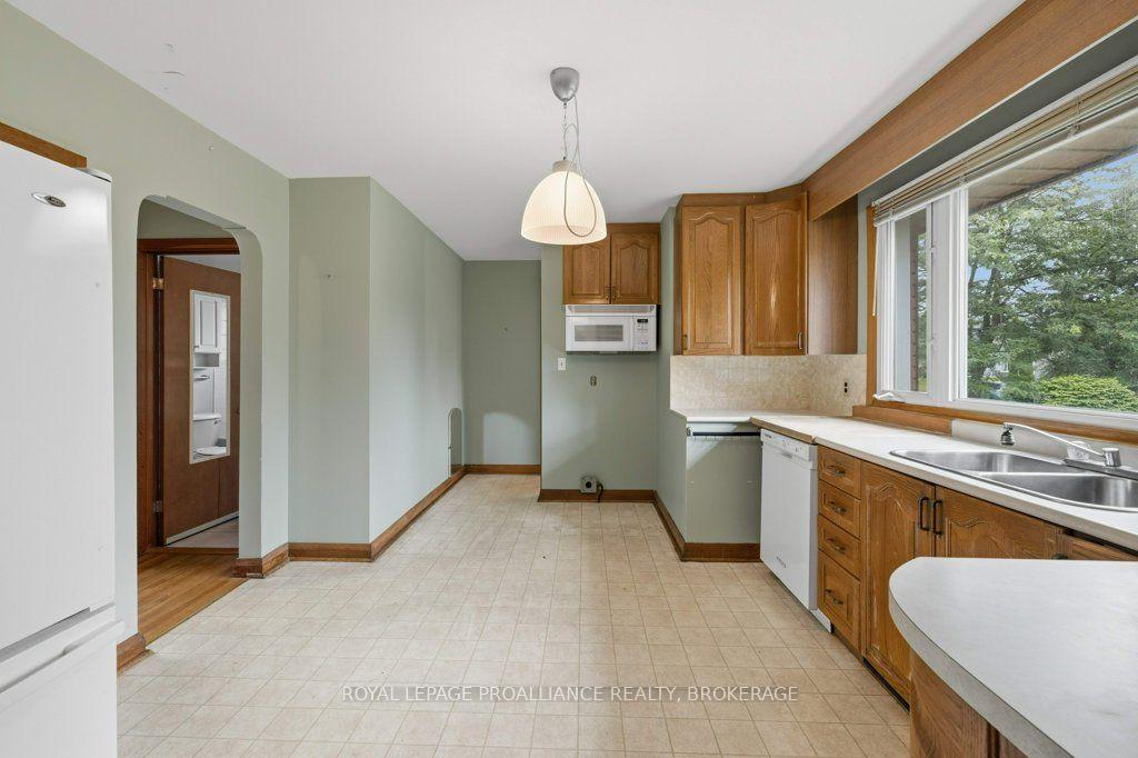 Photo 8 of 59 Campbell Crescent, Kingston, Central City West — HOMEH