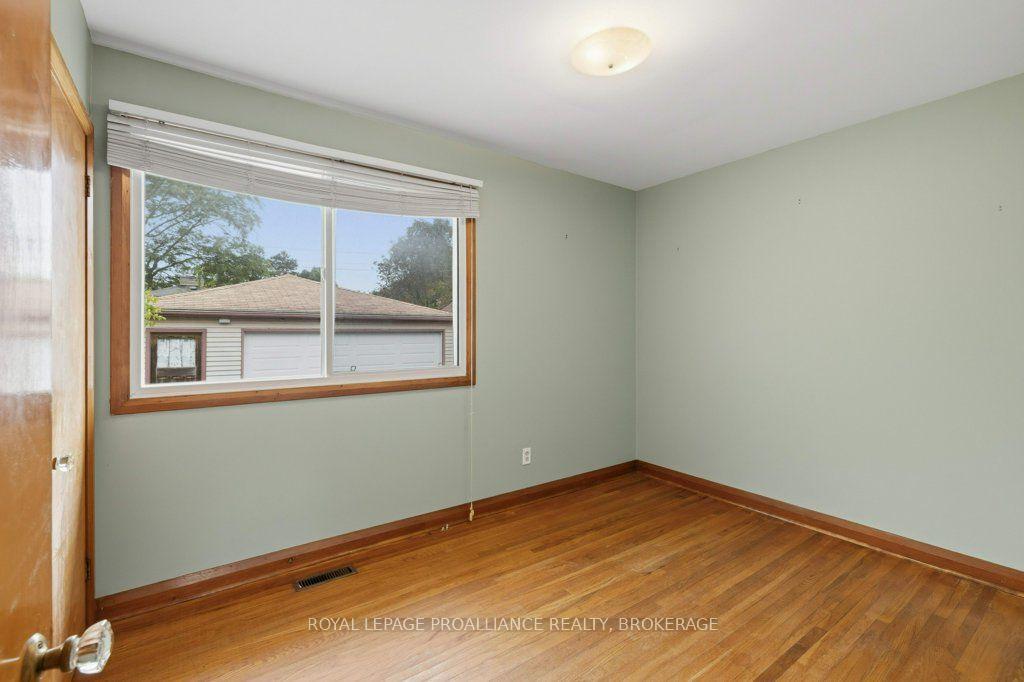 Photo 13 of 59 Campbell Crescent, Kingston, Central City West — HOMEH