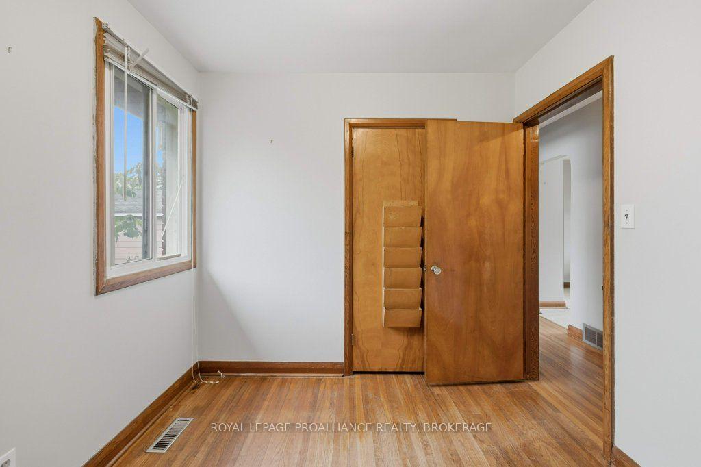 Photo 16 of 59 Campbell Crescent, Kingston, Central City West — HOMEH