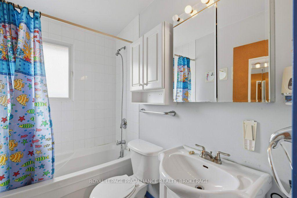 Photo 19 of 59 Campbell Crescent, Kingston, Central City West — HOMEH