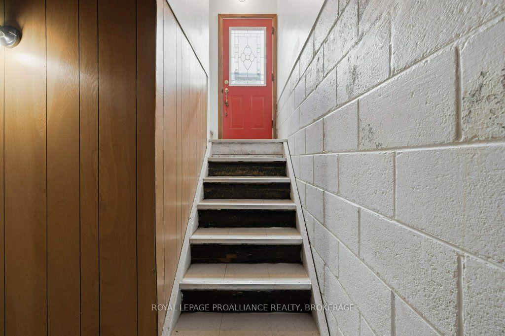 Photo 20 of 59 Campbell Crescent, Kingston, Central City West — HOMEH