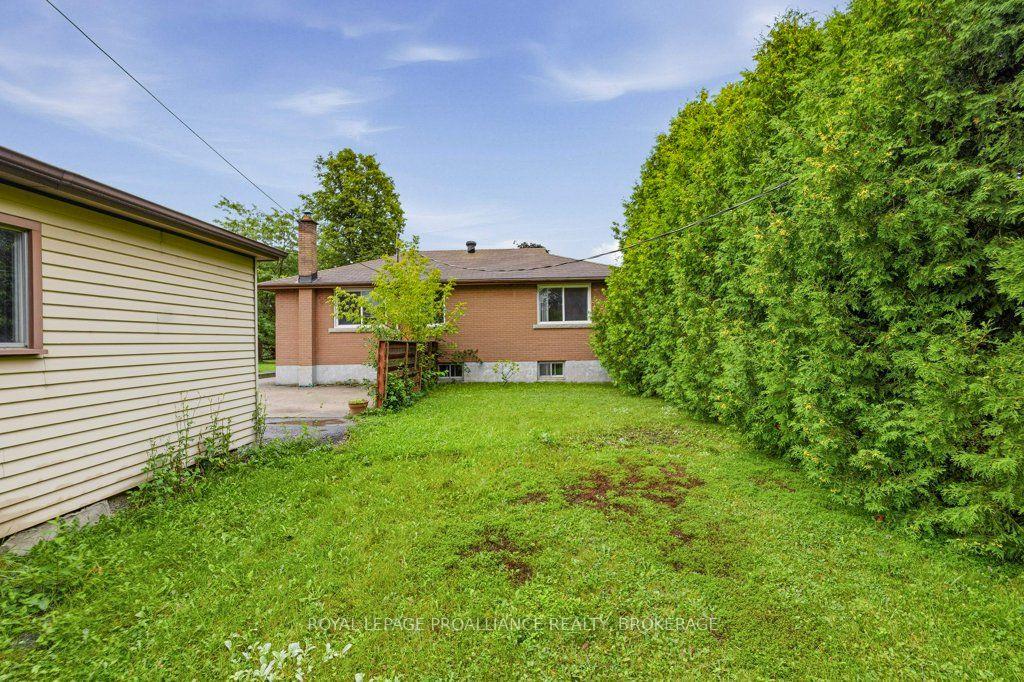 Photo 35 of 59 Campbell Crescent, Kingston, Central City West — HOMEH