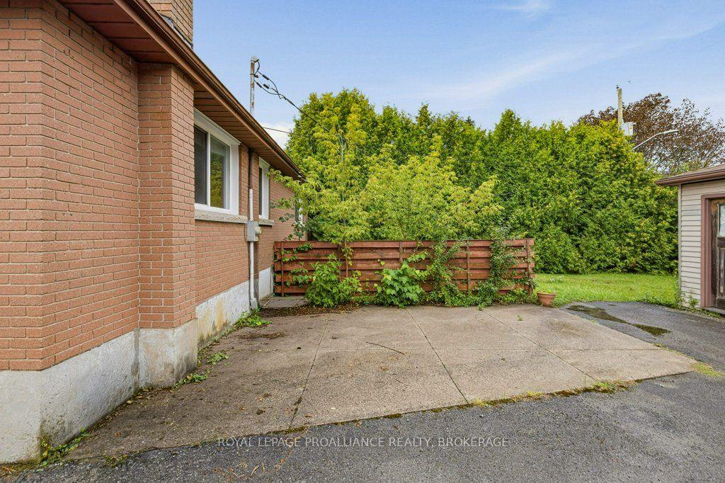 Photo 37 of 59 Campbell Crescent, Kingston, Central City West — HOMEH