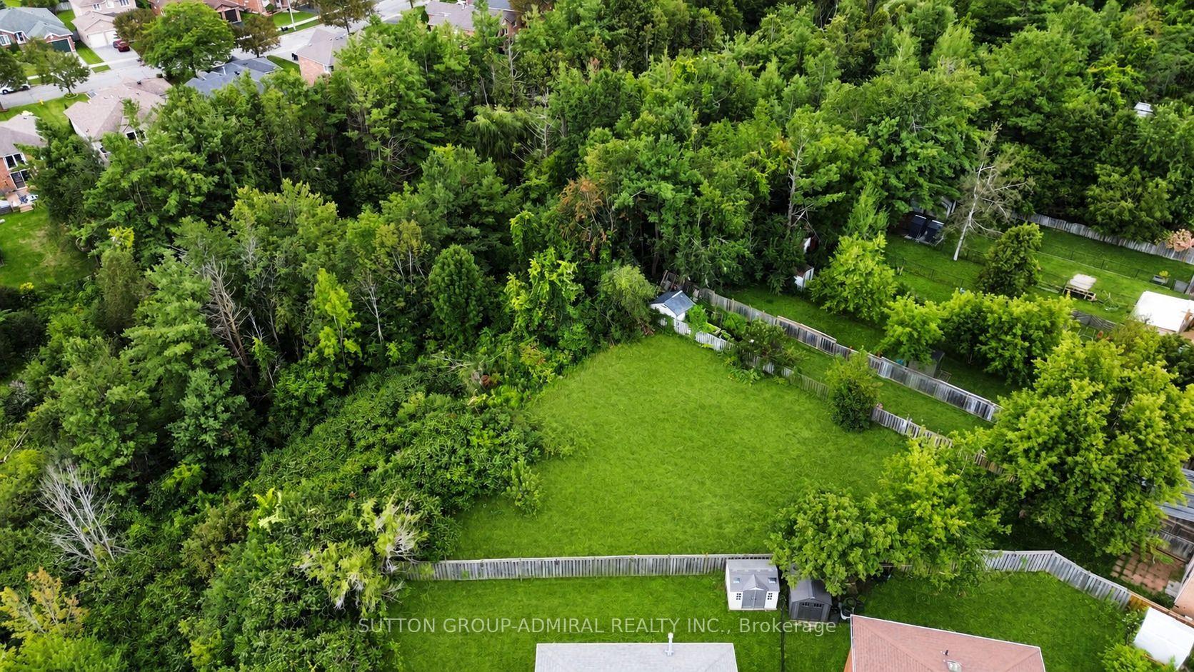 Photo 3 of 1 Seymour Crescent, Barrie, Holly — HOMEH