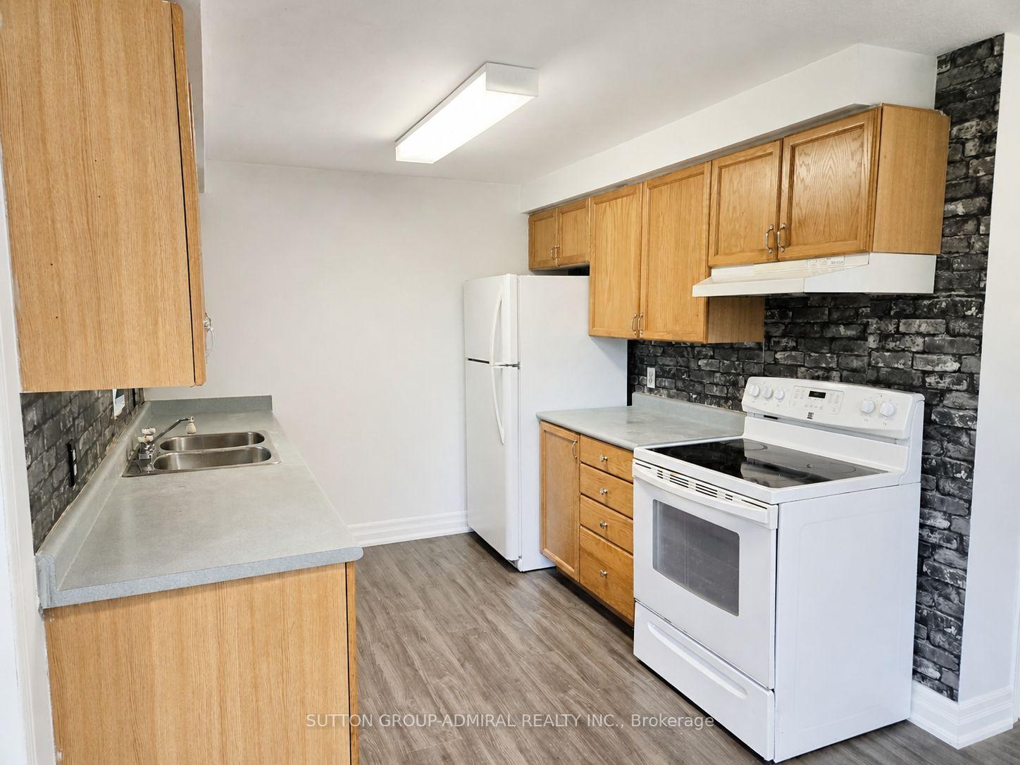 Photo 8 of 1 Seymour Crescent, Barrie, Holly — HOMEH