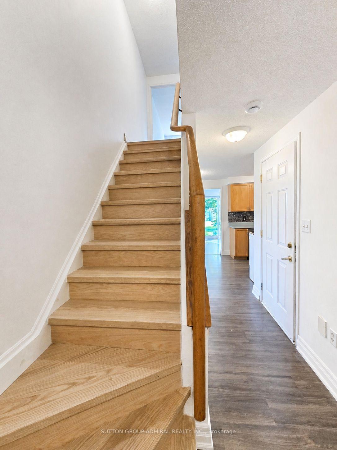 Photo 15 of 1 Seymour Crescent, Barrie, Holly — HOMEH