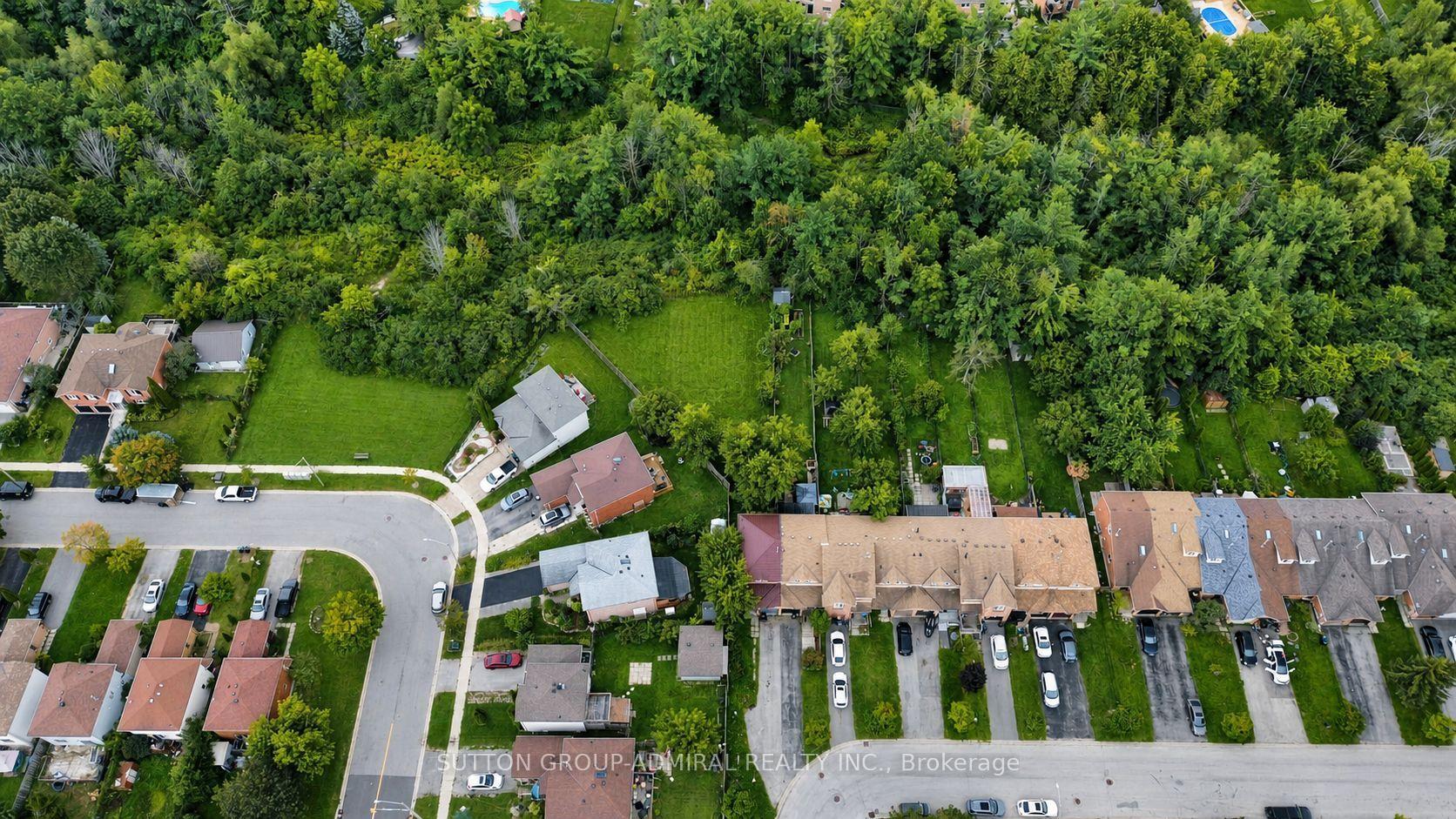Photo 20 of 1 Seymour Crescent, Barrie, Holly — HOMEH