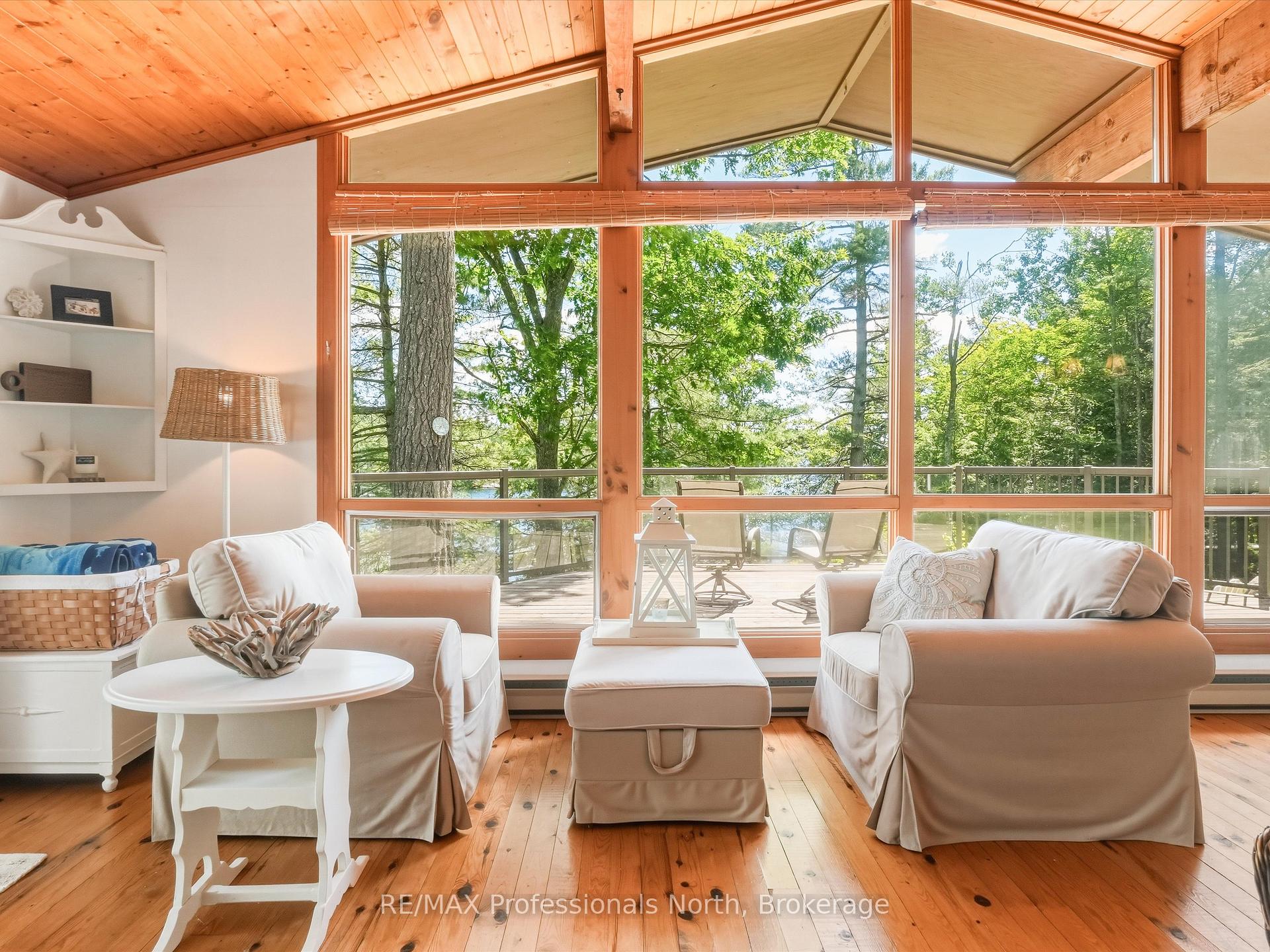 Photo 2 of 23 Taylor Island, Gravenhurst, Muskoka (S) — HOMEH