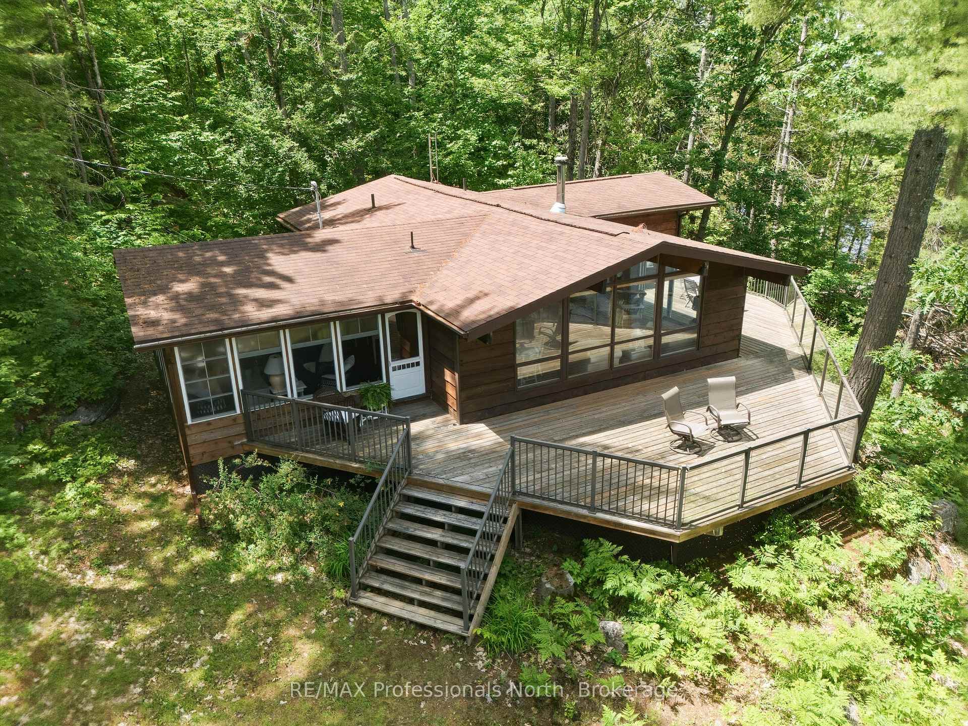 Photo 3 of 23 Taylor Island, Gravenhurst, Muskoka (S) — HOMEH