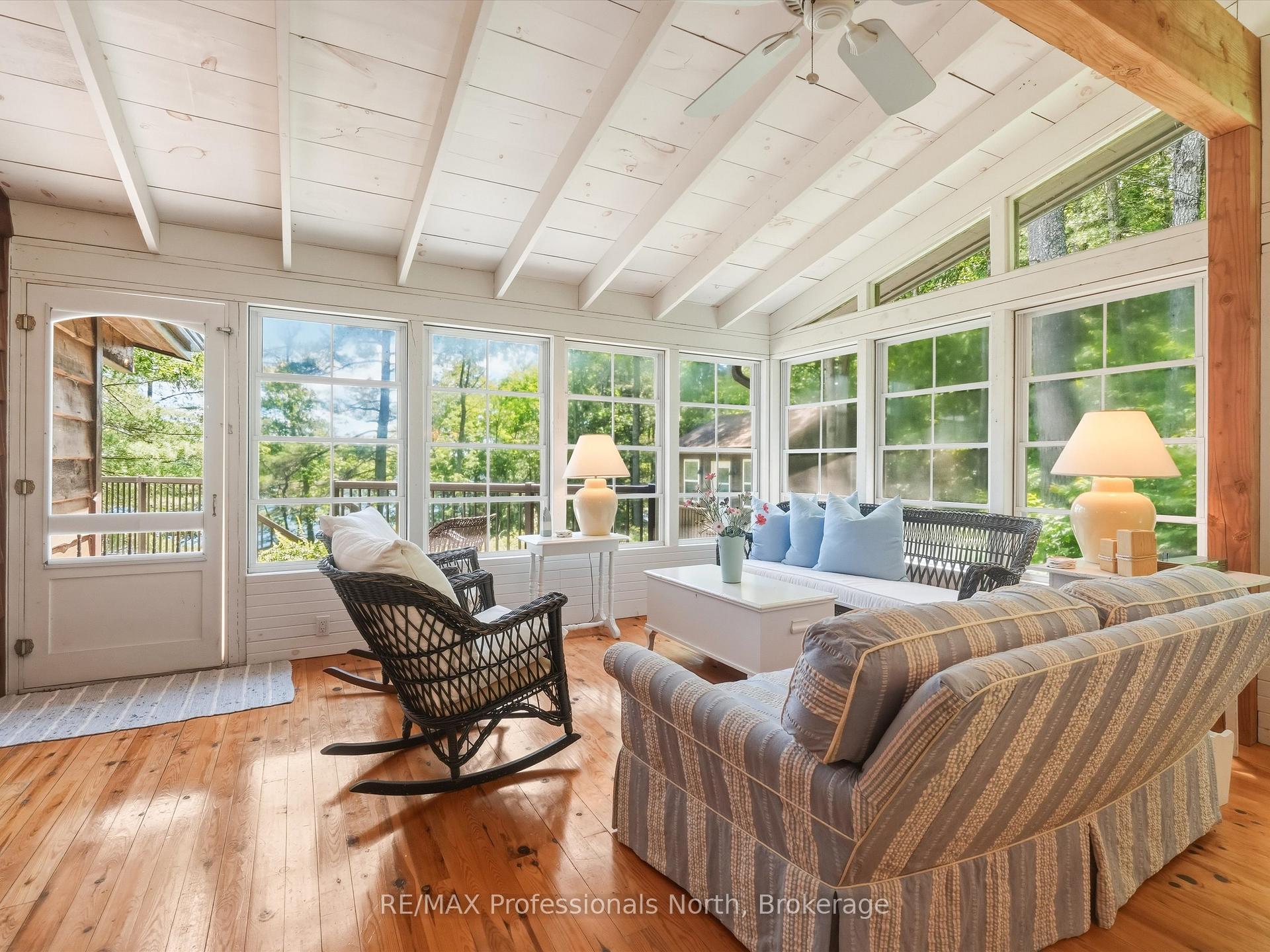 Photo 4 of 23 Taylor Island, Gravenhurst, Muskoka (S) — HOMEH