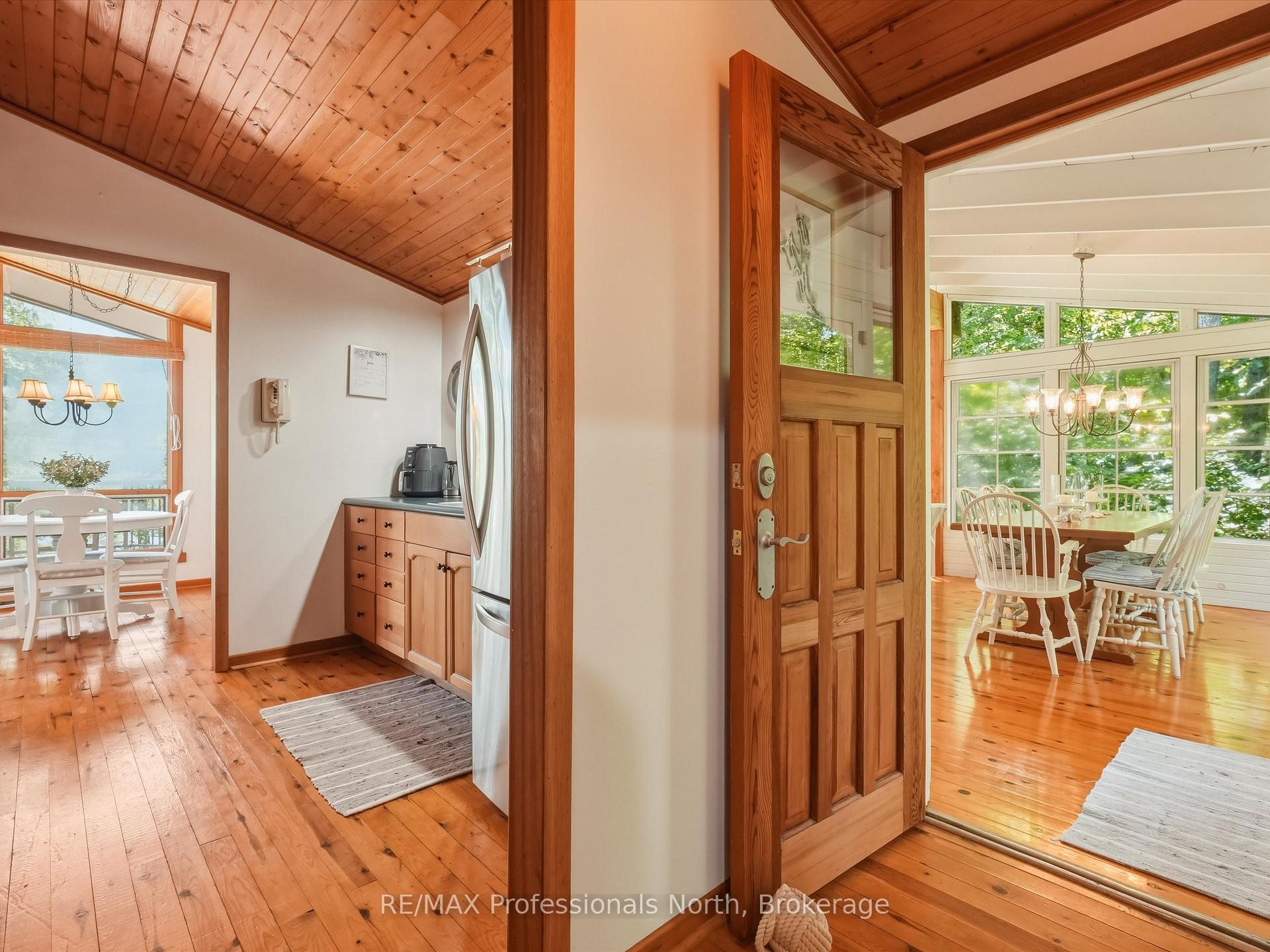 Photo 11 of 23 Taylor Island, Gravenhurst, Muskoka (S) — HOMEH