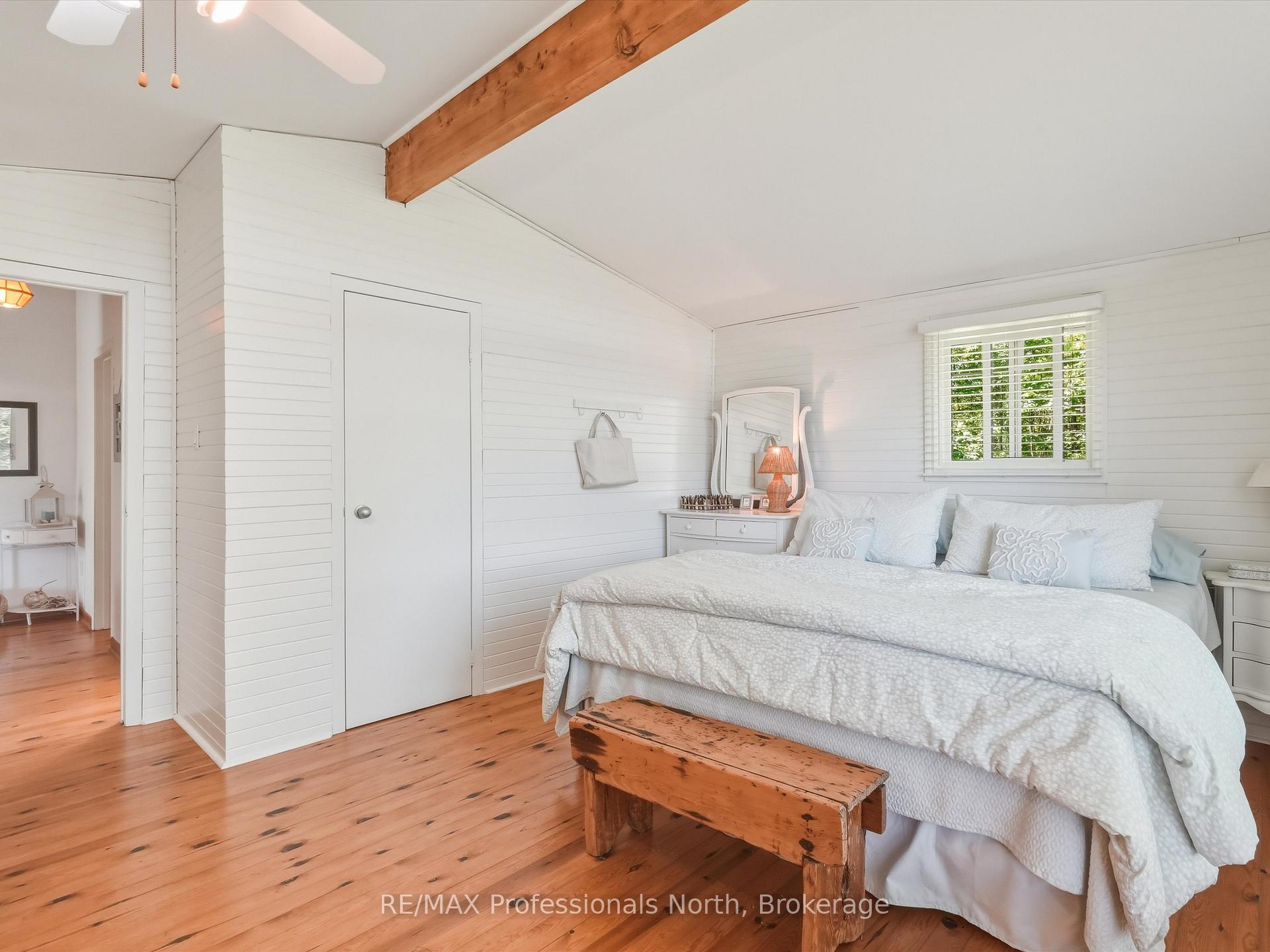 Photo 17 of 23 Taylor Island, Gravenhurst, Muskoka (S) — HOMEH