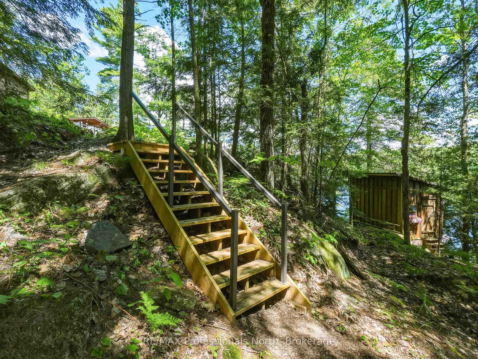 Photo 29 of 23 Taylor Island, Gravenhurst, Muskoka (S) — HOMEH