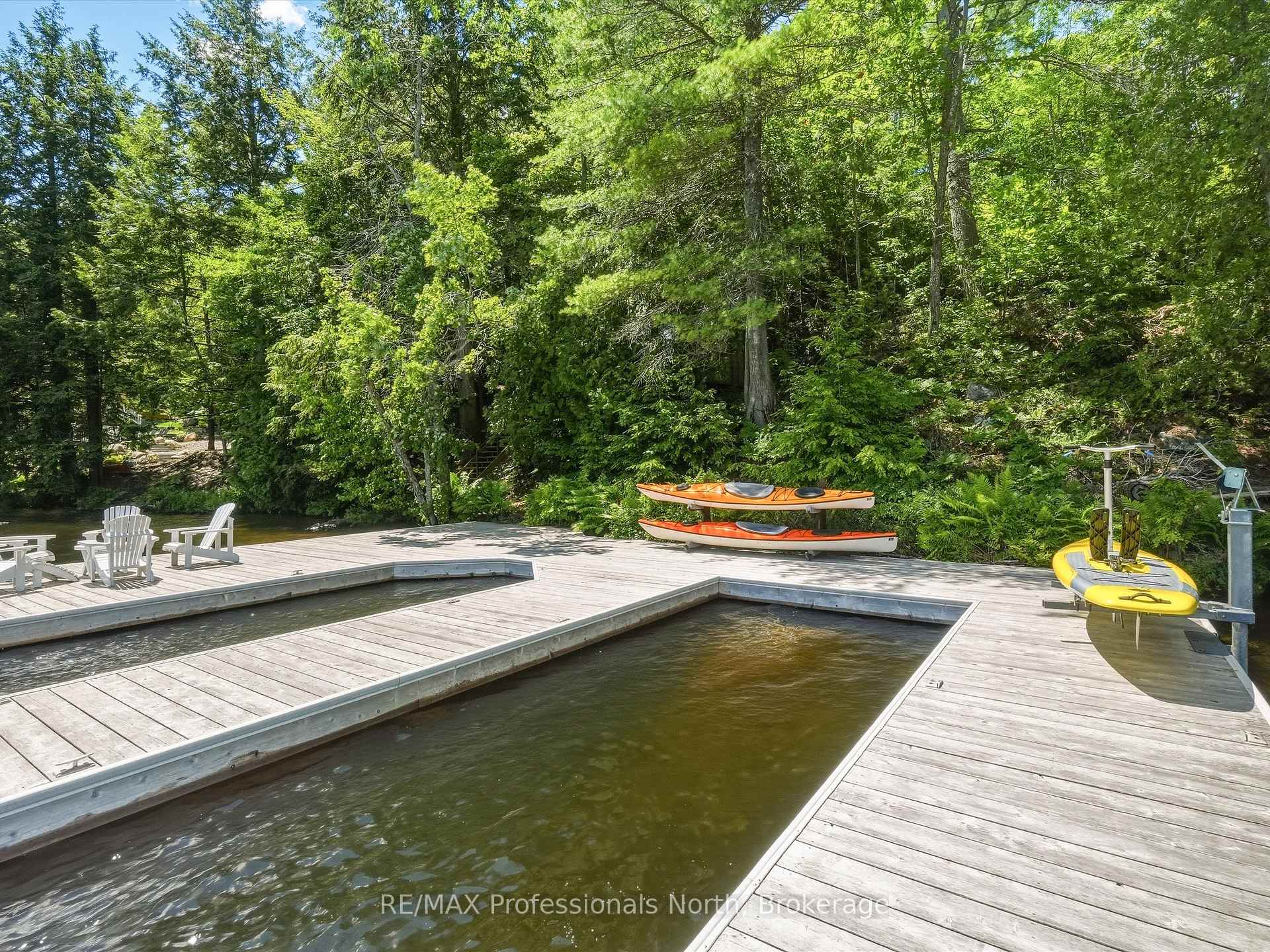 Photo 32 of 23 Taylor Island, Gravenhurst, Muskoka (S) — HOMEH