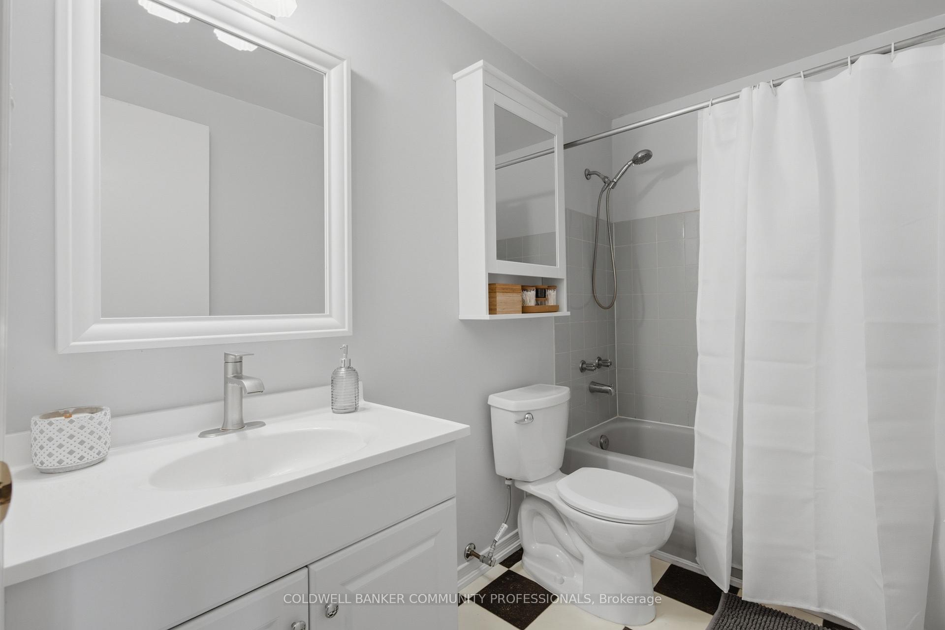 Photo 15 of Unit 46, 386 Highland Road W, Hamilton, Stoney Creek Mountain — HOMEH