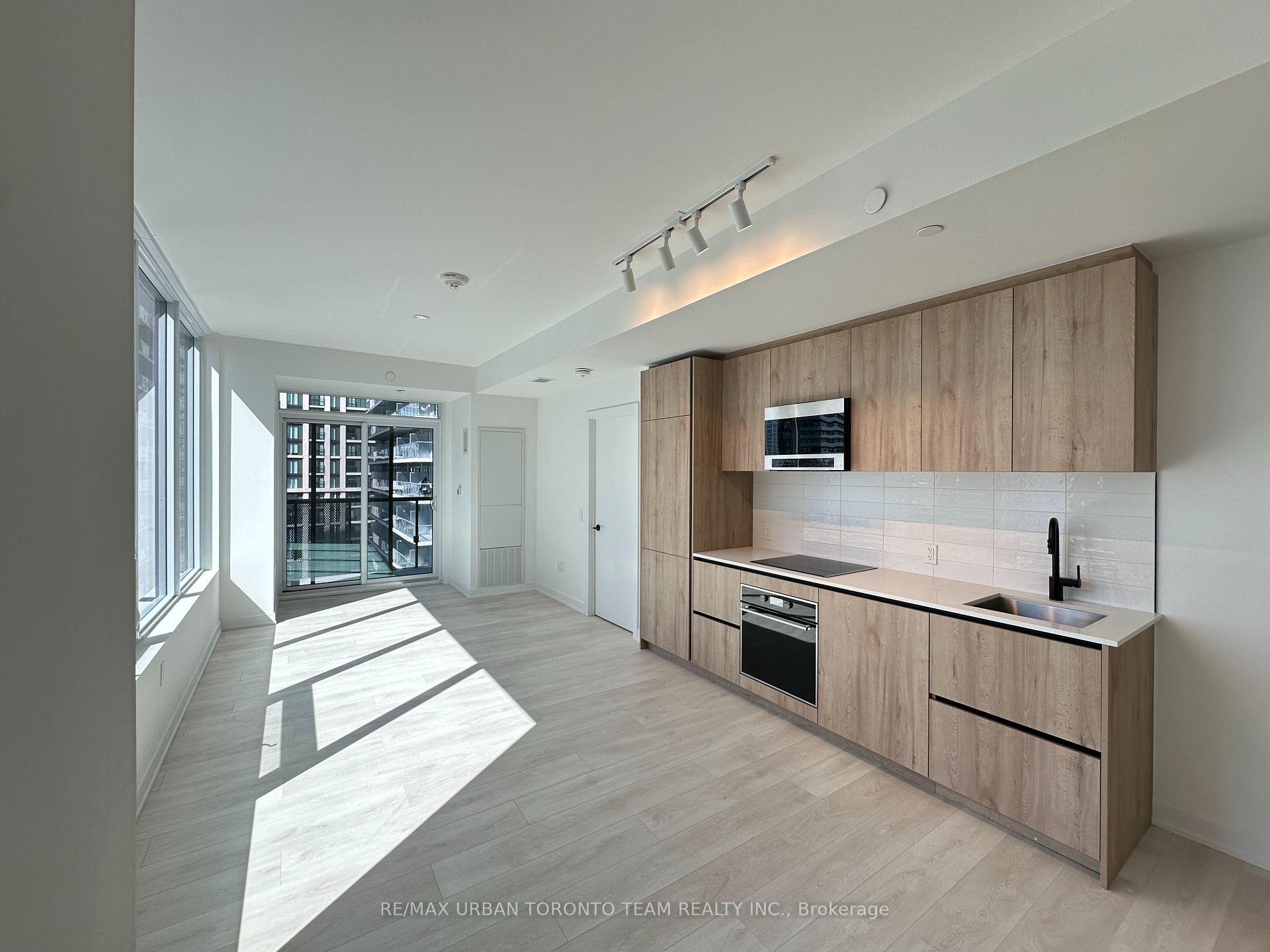 Photo 2 of Unit 2602, 117 Broadway Avenue, Toronto, Mount Pleasant West — HOMEH