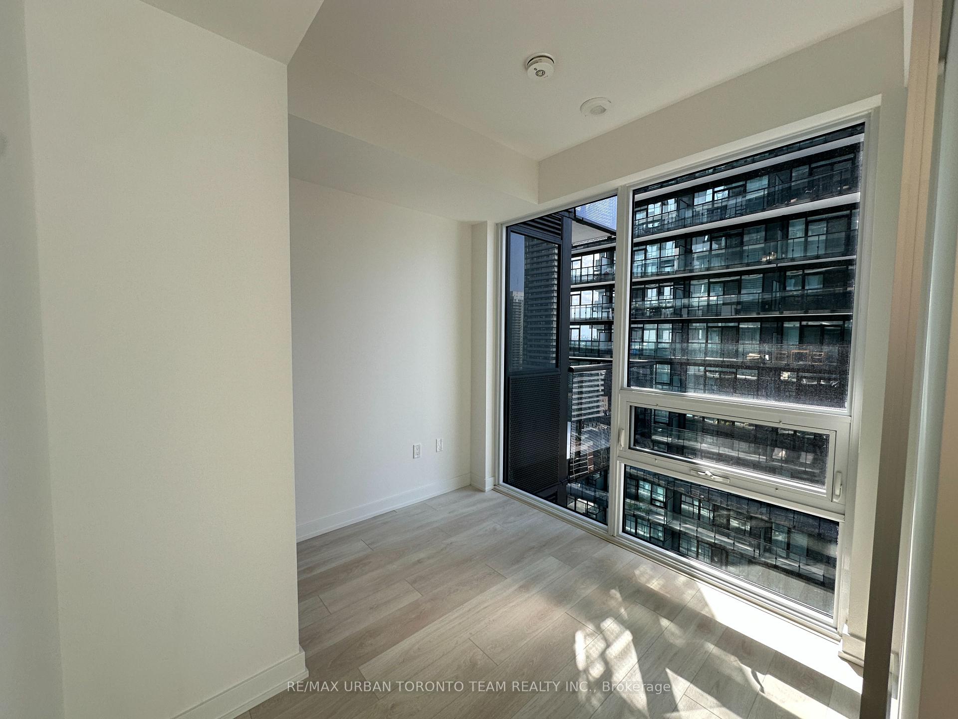 Photo 9 of Unit 2602, 117 Broadway Avenue, Toronto, Mount Pleasant West — HOMEH