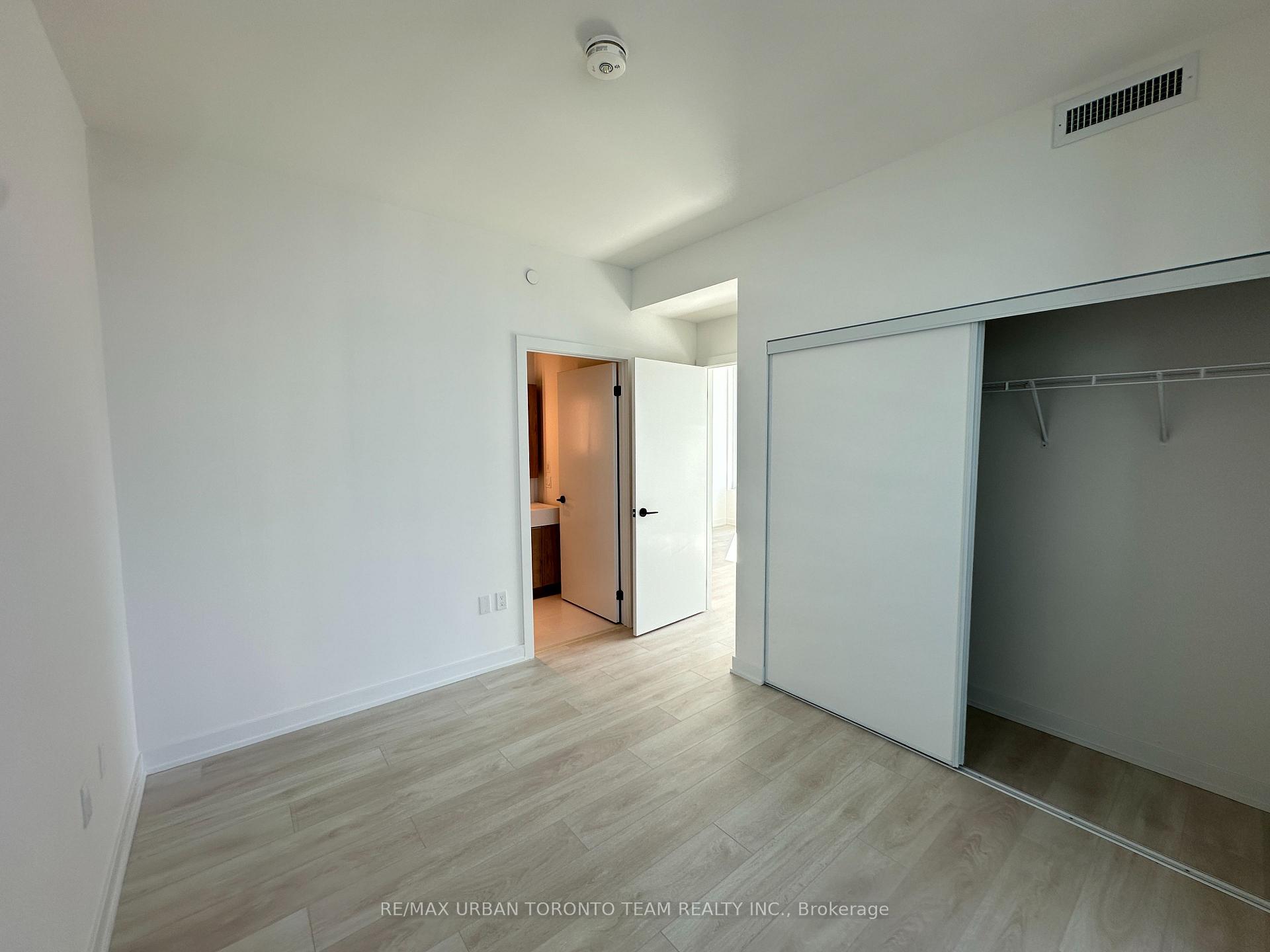 Photo 13 of Unit 2602, 117 Broadway Avenue, Toronto, Mount Pleasant West — HOMEH