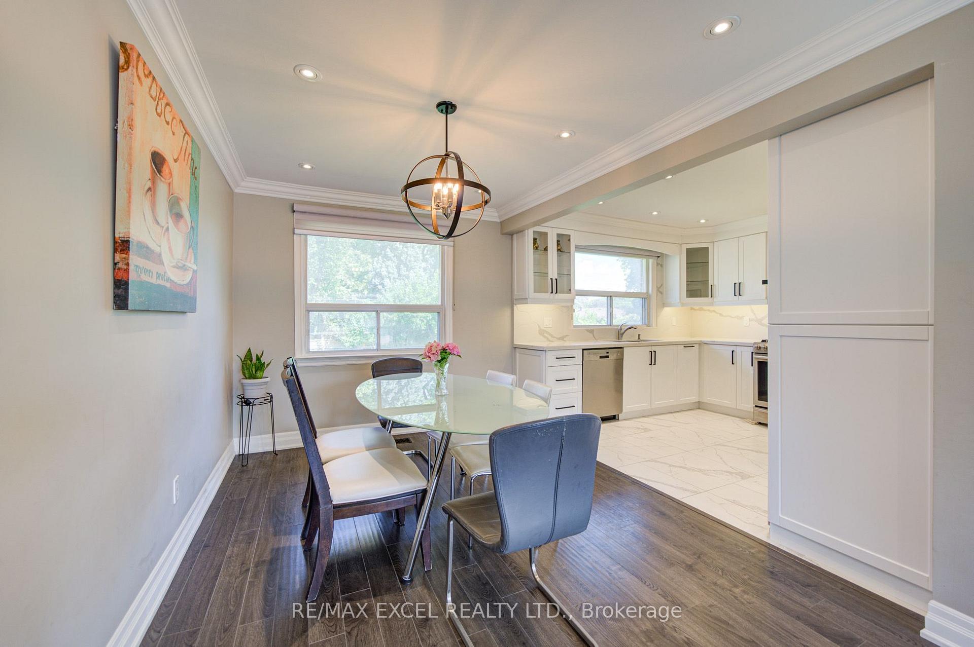 Photo 12 of 6 Averill Crescent, North York, Newtonbrook East — HOMEH