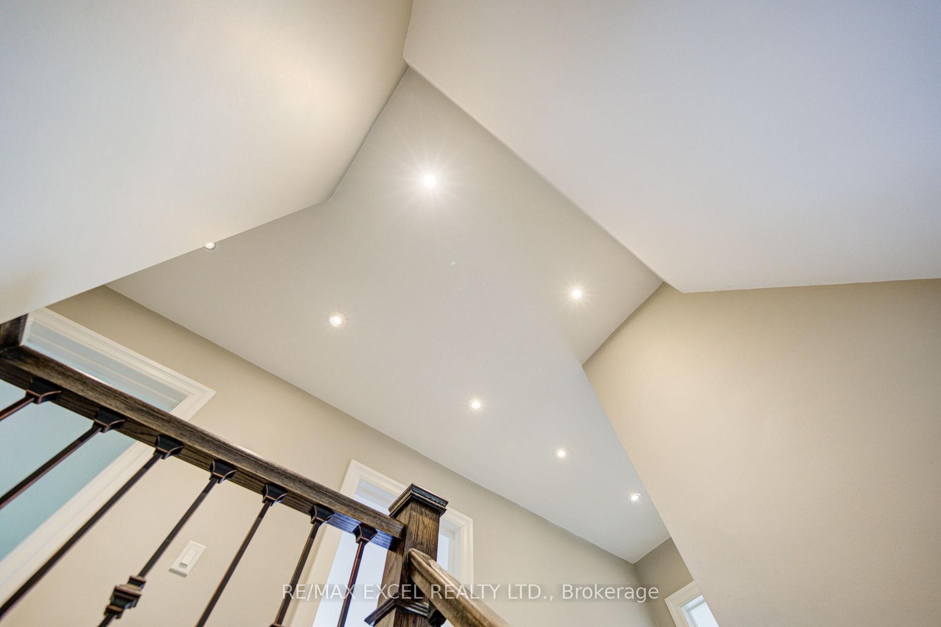 Photo 19 of 6 Averill Crescent, North York, Newtonbrook East — HOMEH