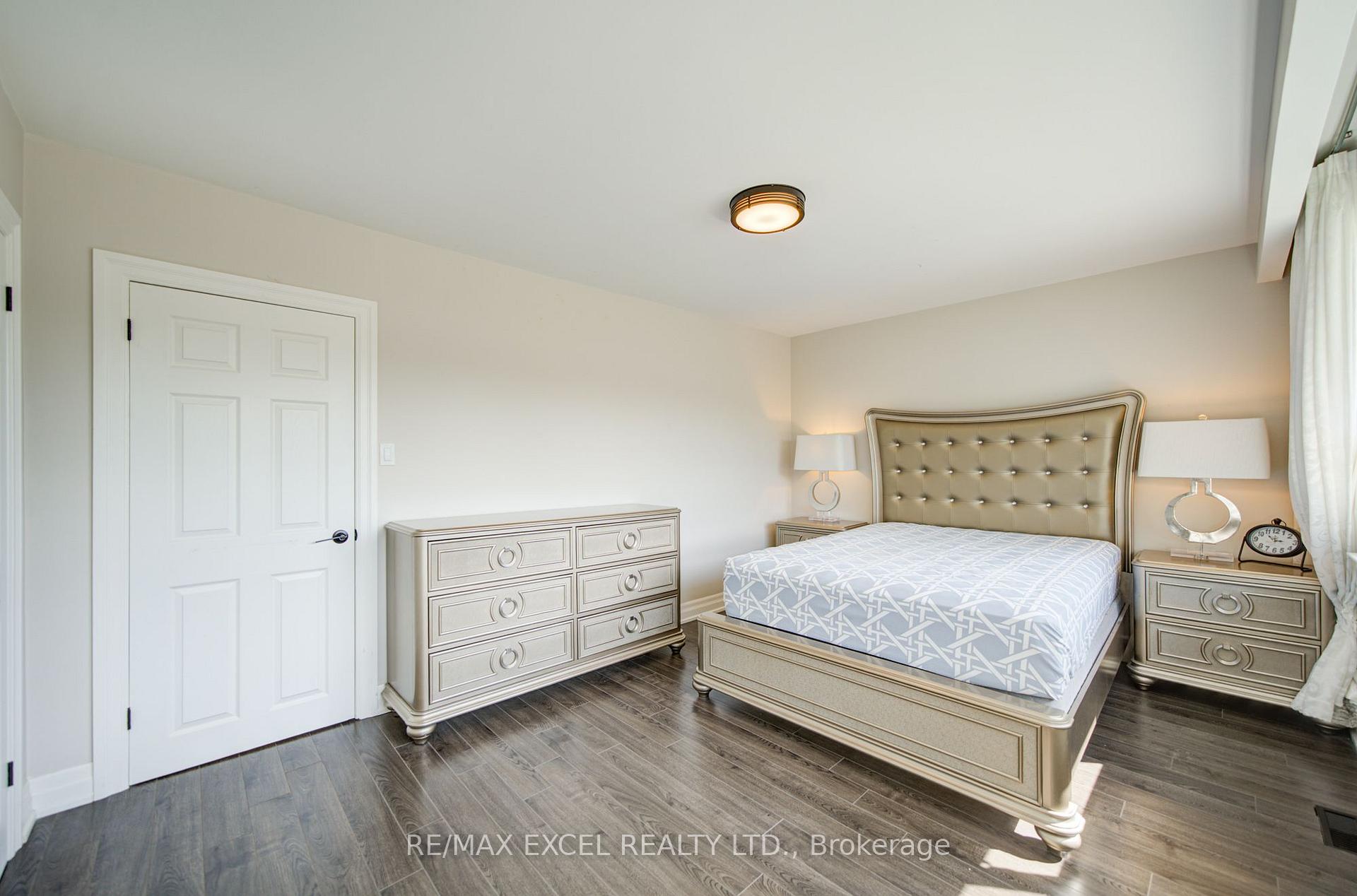 Photo 22 of 6 Averill Crescent, North York, Newtonbrook East — HOMEH