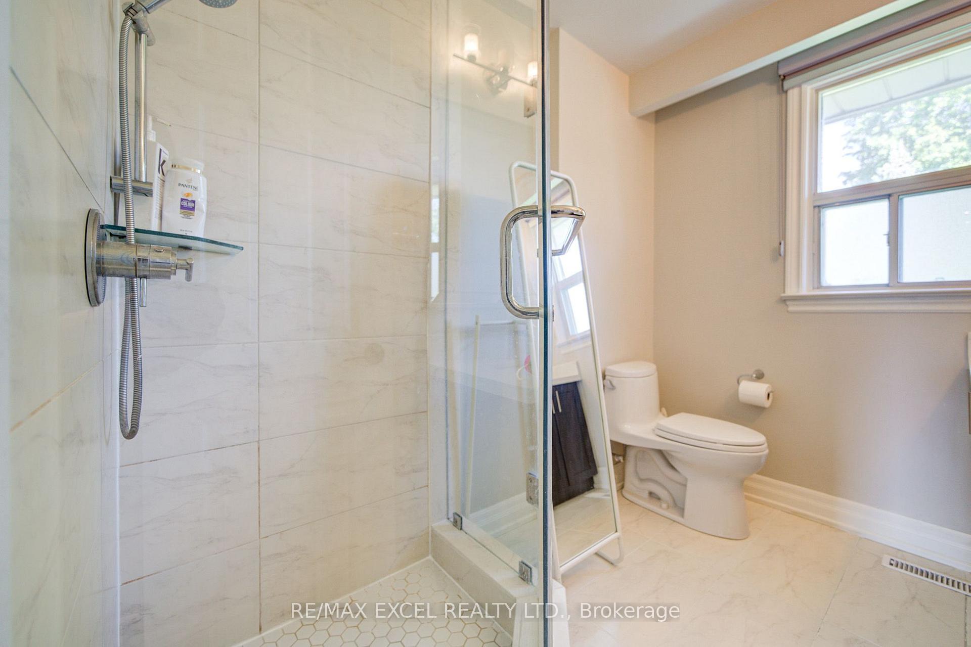 Photo 28 of 6 Averill Crescent, North York, Newtonbrook East — HOMEH