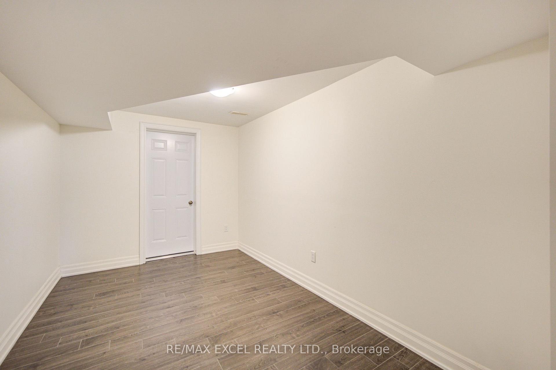 Photo 37 of 6 Averill Crescent, North York, Newtonbrook East — HOMEH