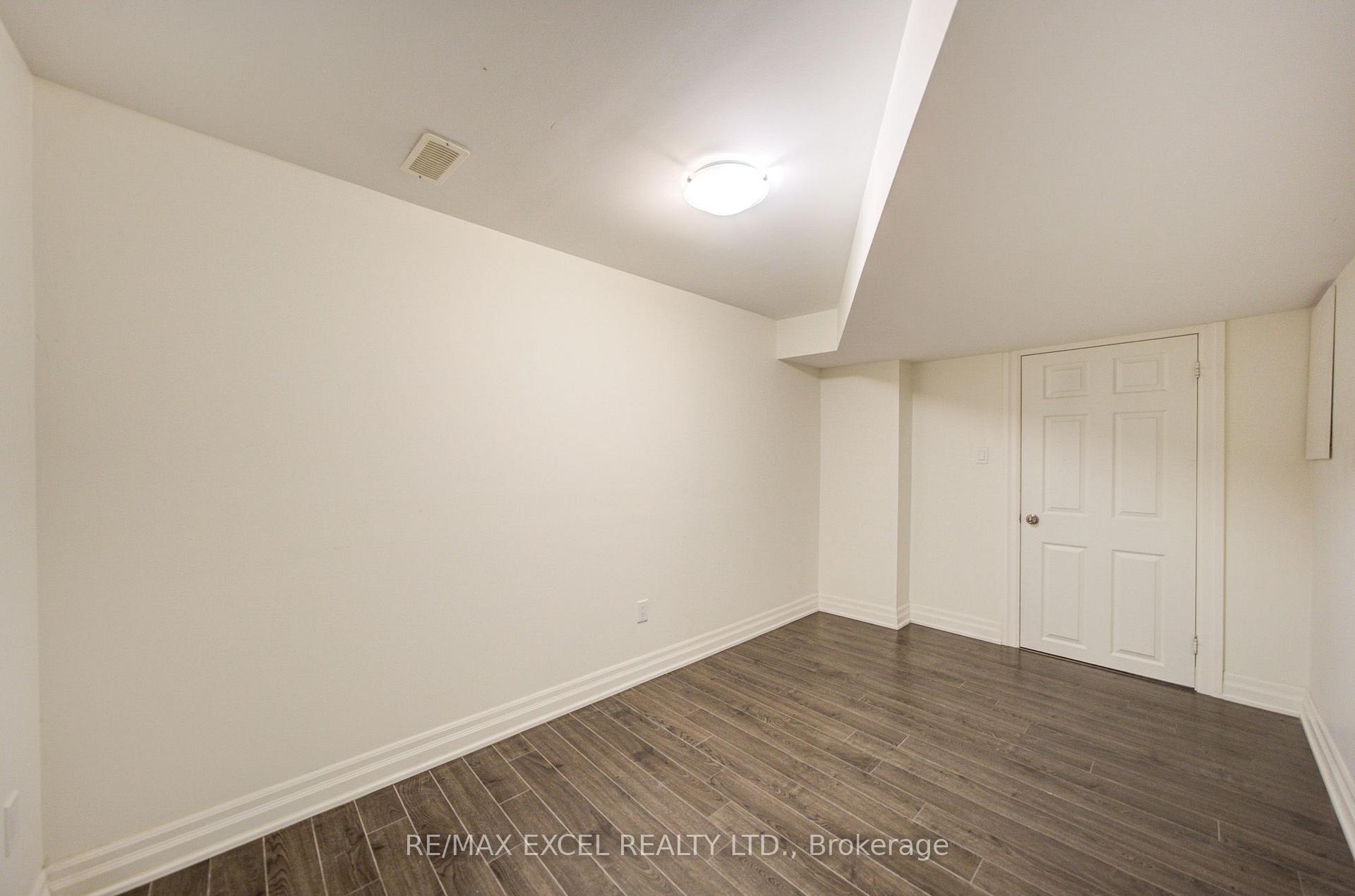 Photo 38 of 6 Averill Crescent, North York, Newtonbrook East — HOMEH