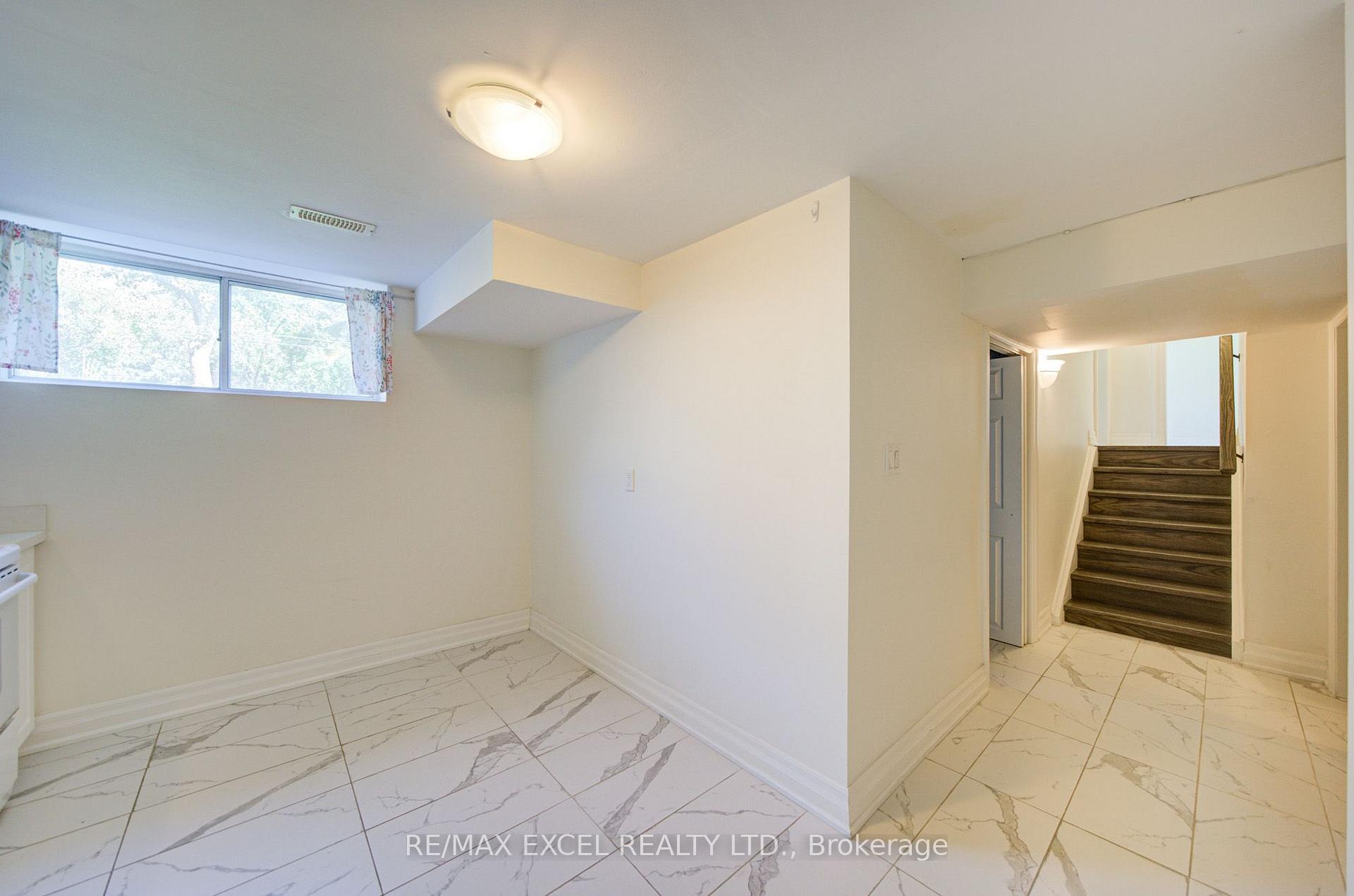 Photo 41 of 6 Averill Crescent, North York, Newtonbrook East — HOMEH