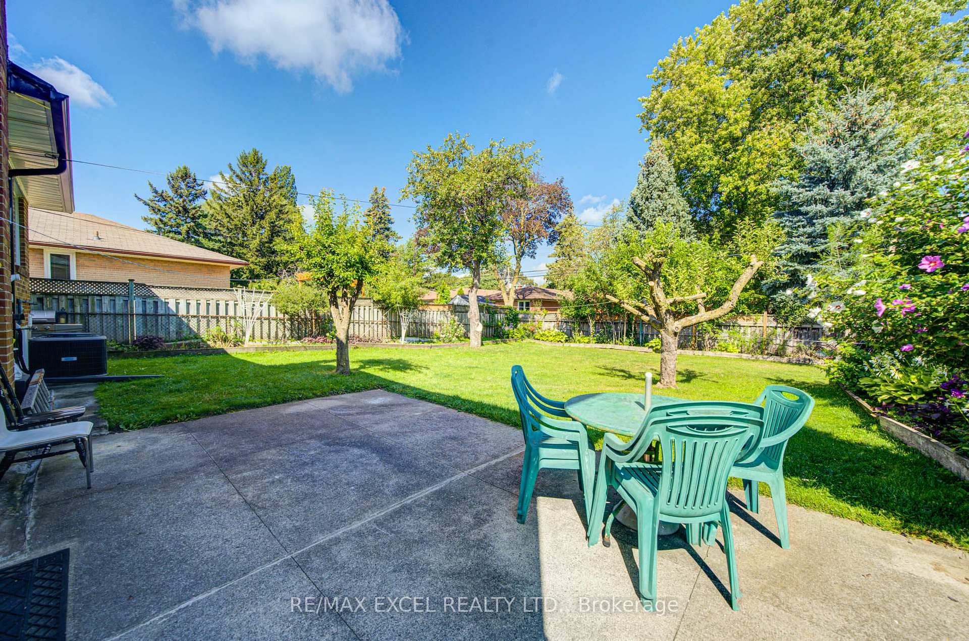 Photo 47 of 6 Averill Crescent, North York, Newtonbrook East — HOMEH