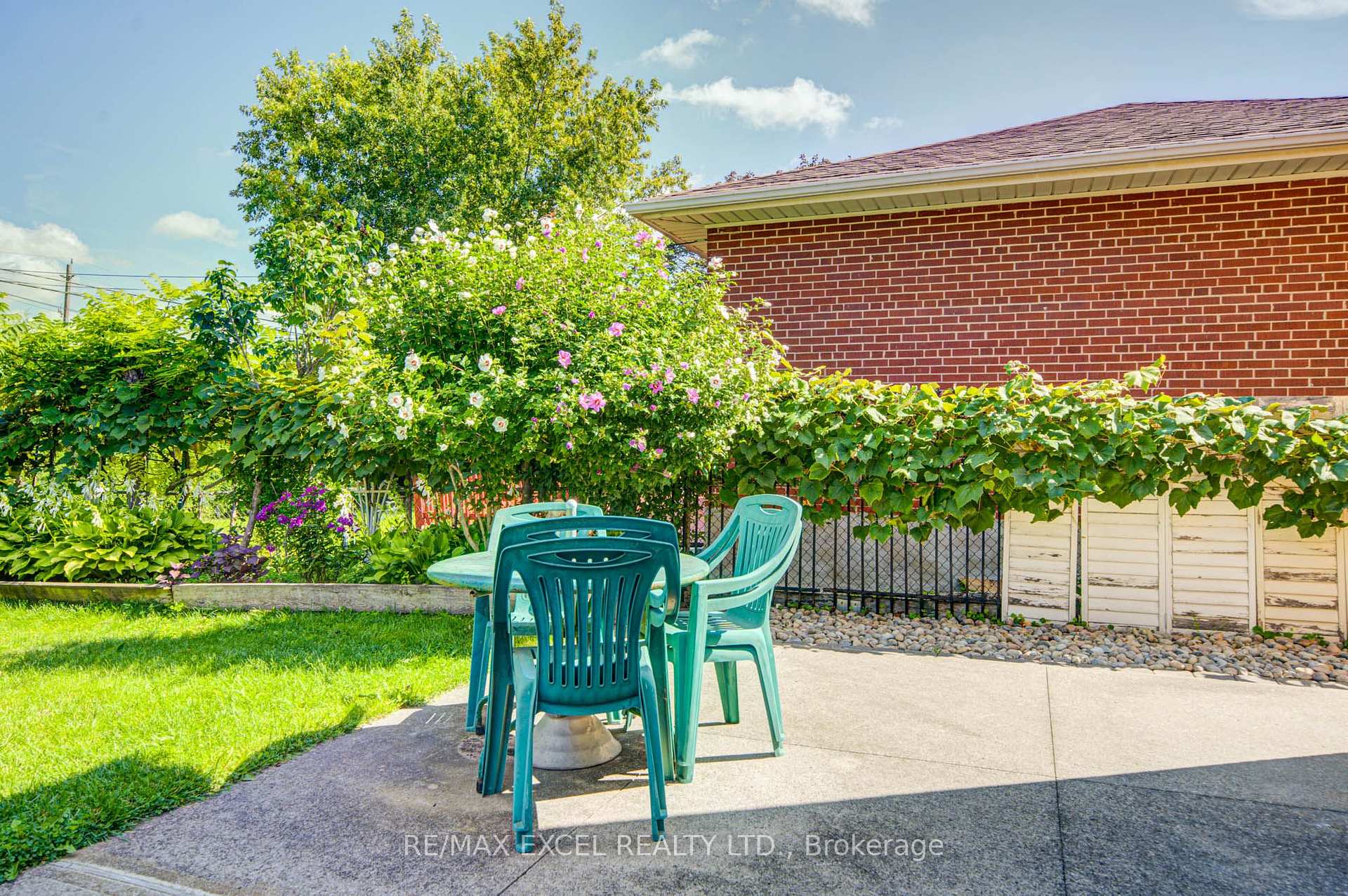 Photo 48 of 6 Averill Crescent, North York, Newtonbrook East — HOMEH