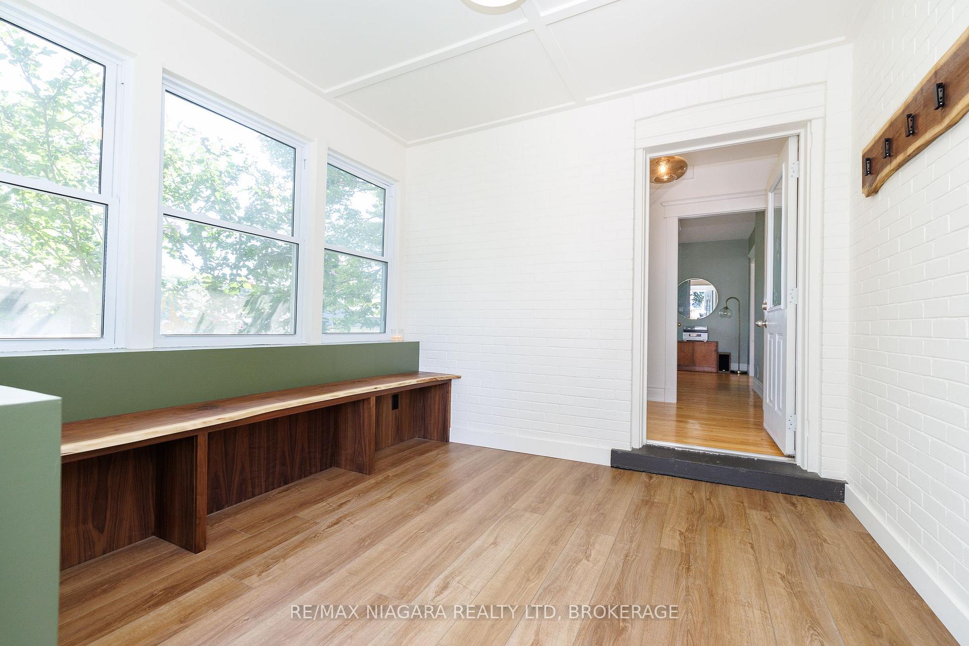 Photo 4 of 164 Kent Street, Port Colborne, Sugarloaf — HOMEH