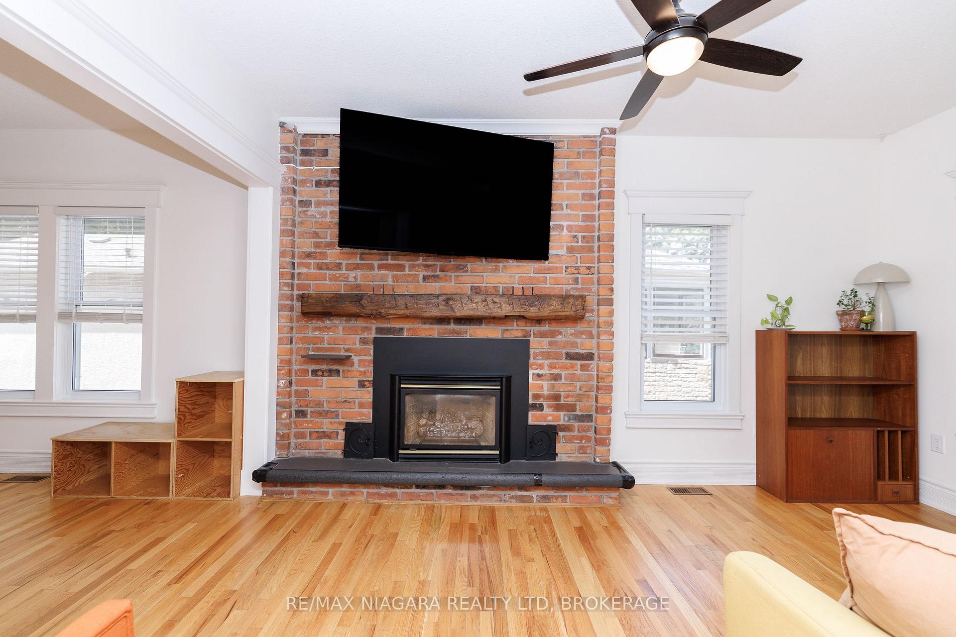 Photo 7 of 164 Kent Street, Port Colborne, Sugarloaf — HOMEH
