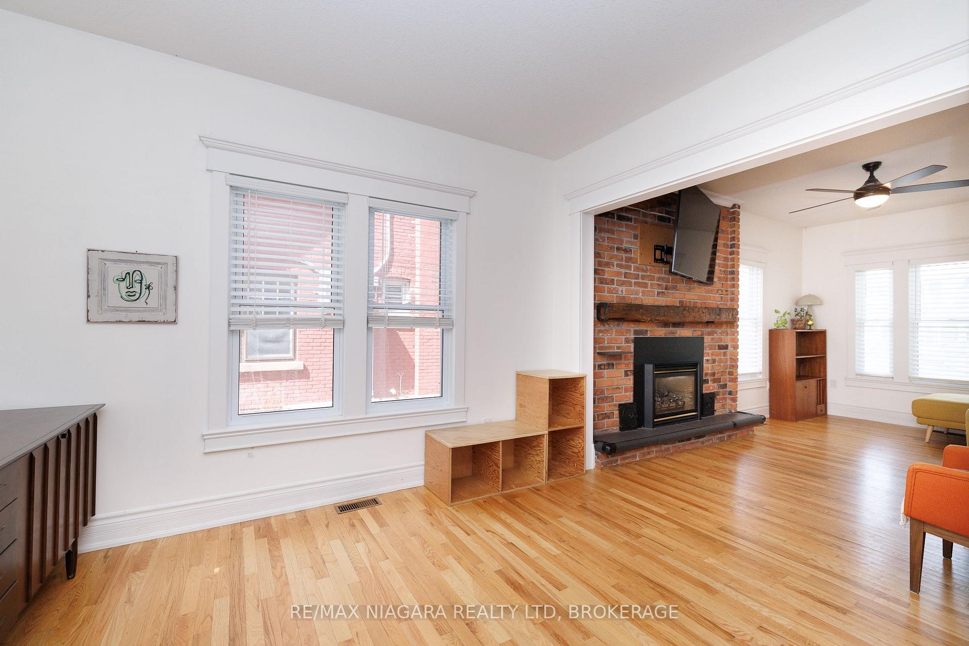 Photo 10 of 164 Kent Street, Port Colborne, Sugarloaf — HOMEH