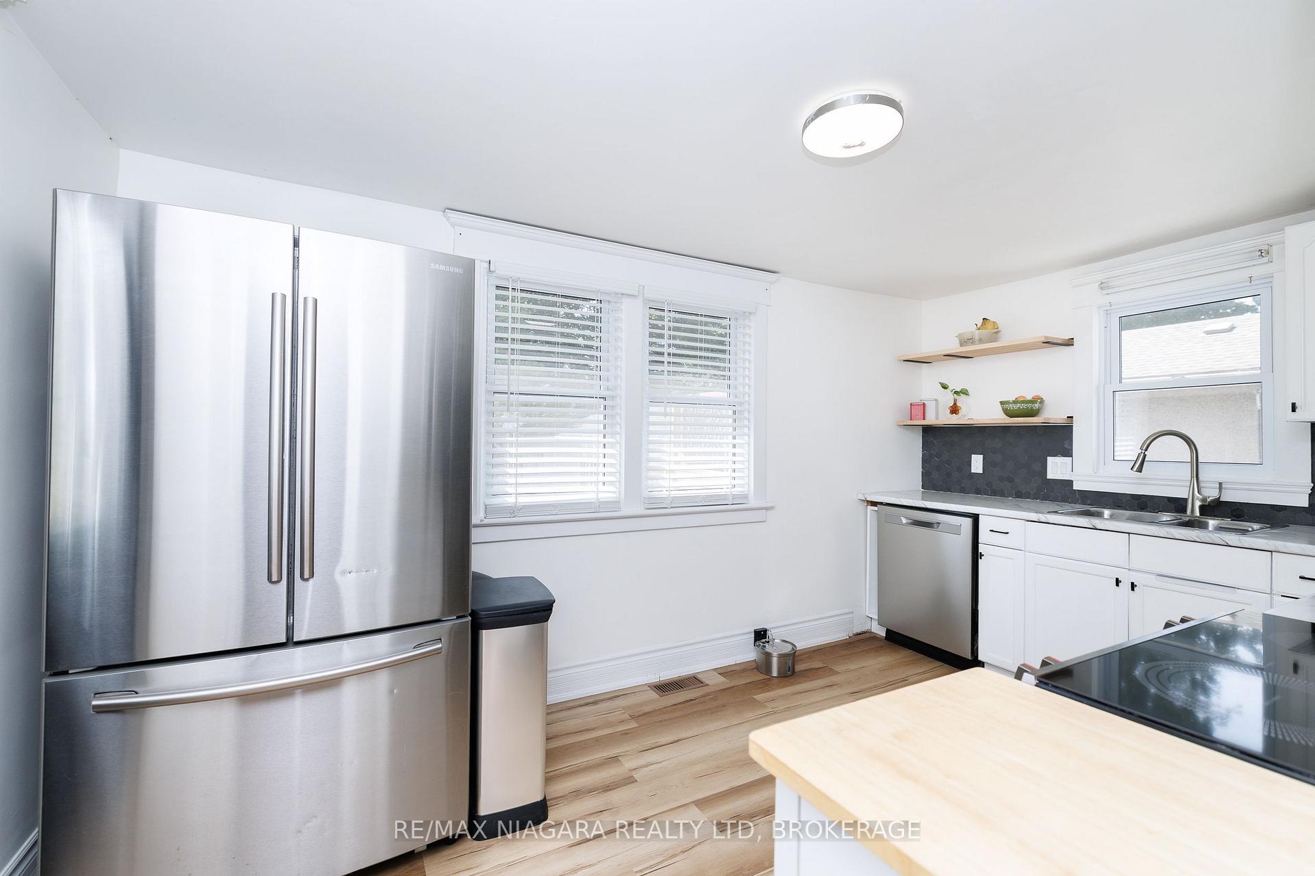 Photo 13 of 164 Kent Street, Port Colborne, Sugarloaf — HOMEH