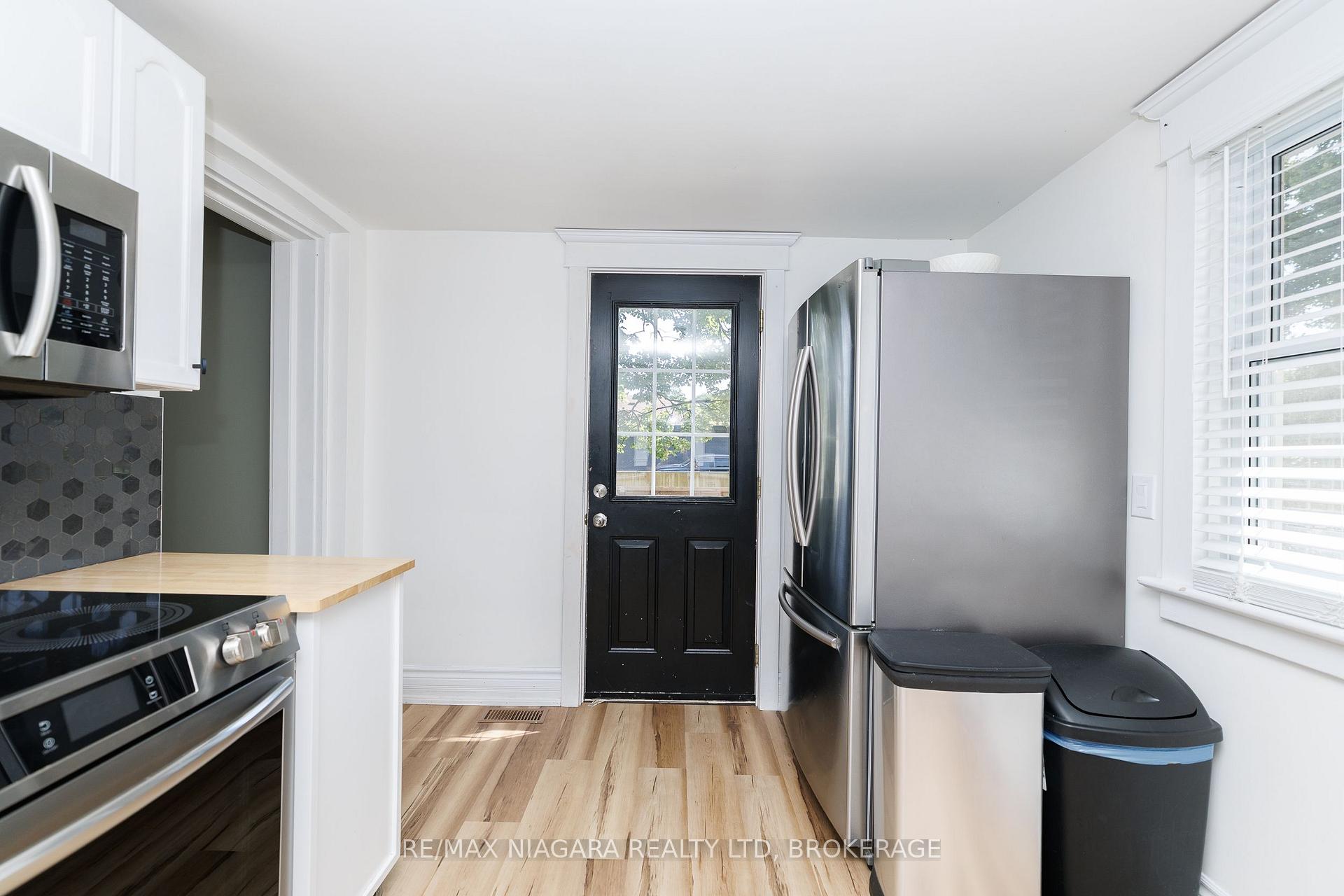 Photo 15 of 164 Kent Street, Port Colborne, Sugarloaf — HOMEH