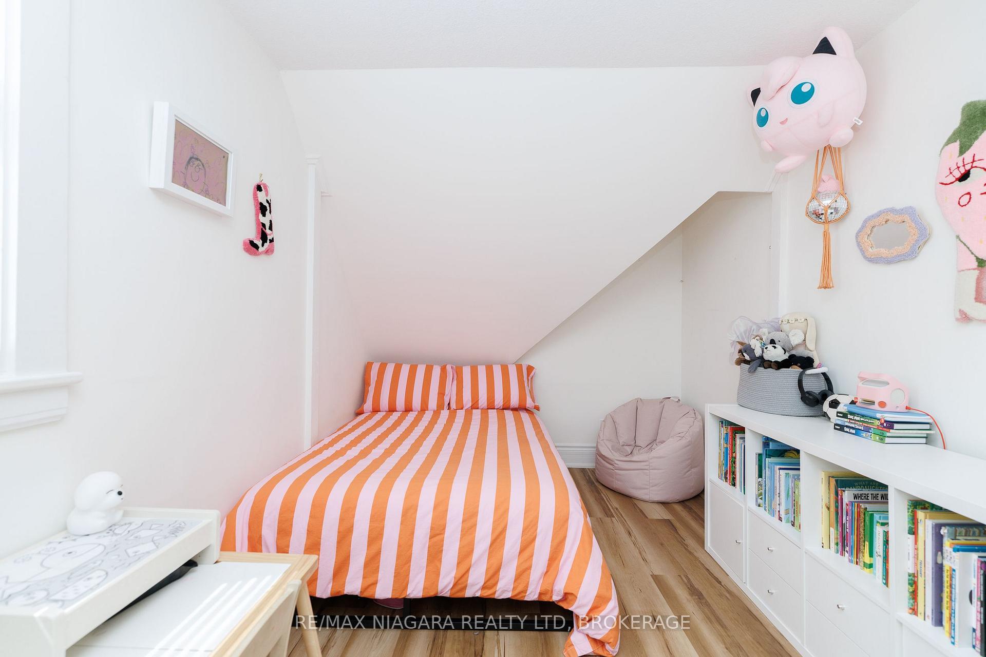 Photo 18 of 164 Kent Street, Port Colborne, Sugarloaf — HOMEH